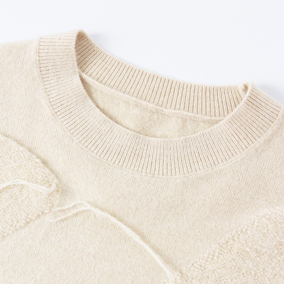 Sweater – Vintage Round Neck – Flock Embroidery – Elegant Everyday Style