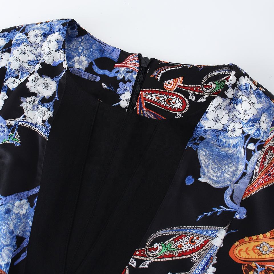 Shirt Dress – Floral Graphic Print – Round Neckline – Vintage Inspired Style