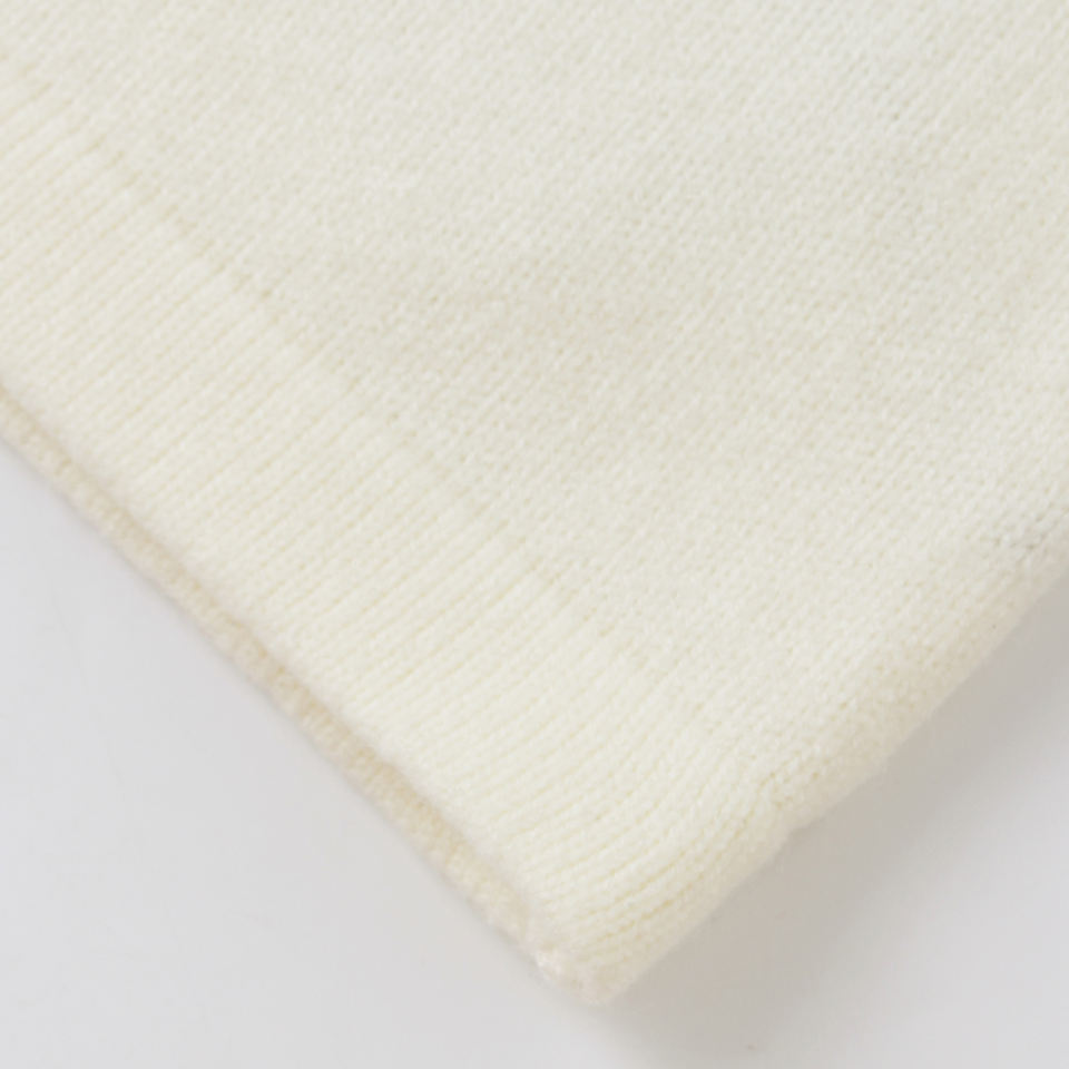 Sweater – Ivory Floral Jacquard – Chunky Knit – Premium Vintage Style