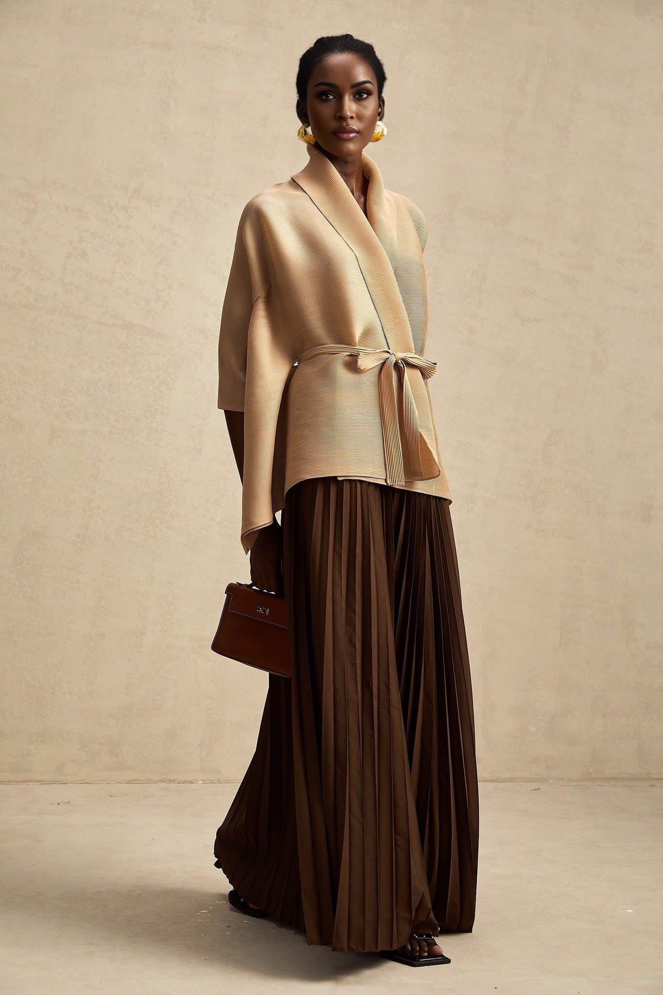 Adèle capedesign pleated top skirt matching set