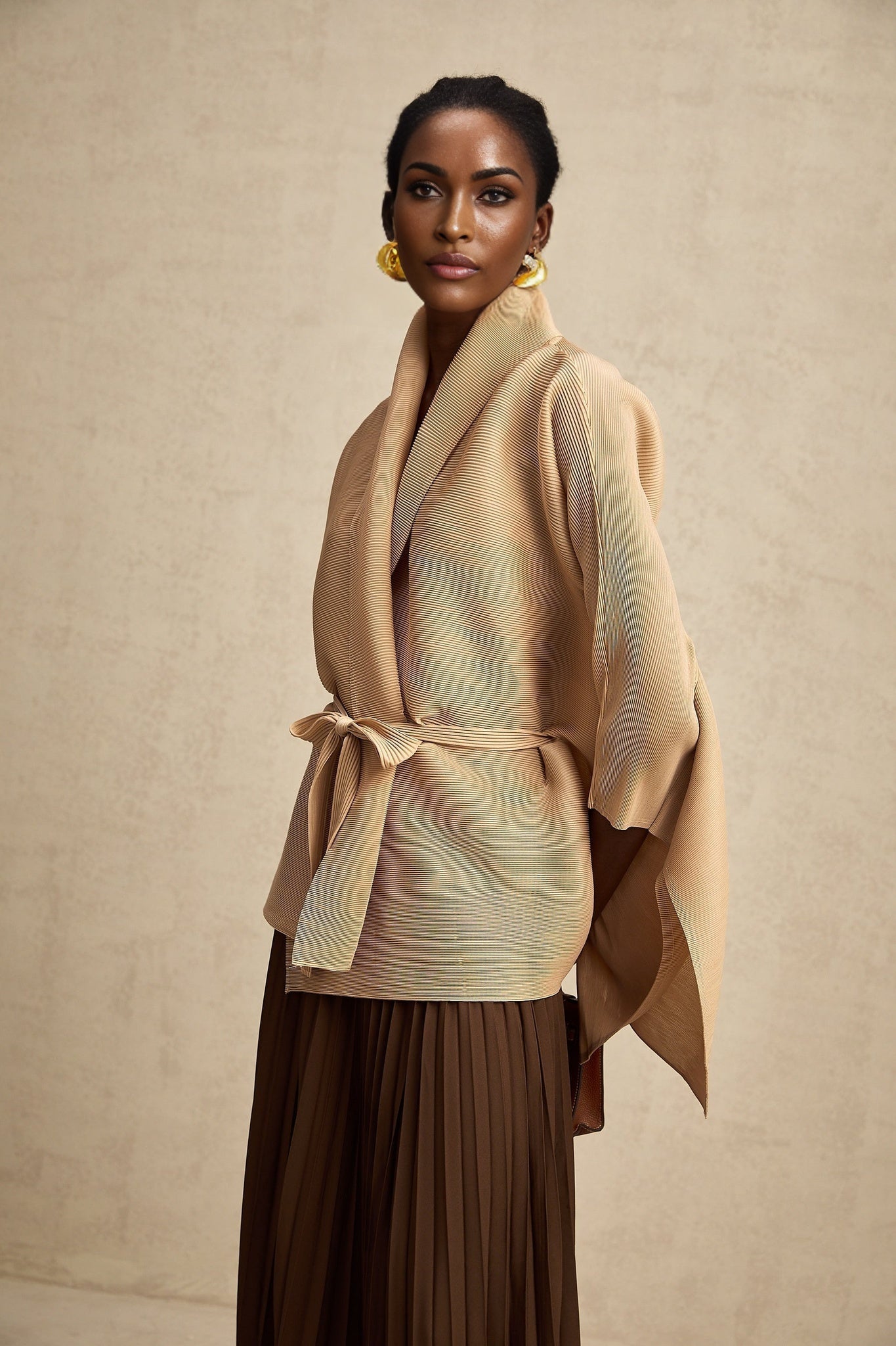 Adèle capedesign pleated top skirt matching set