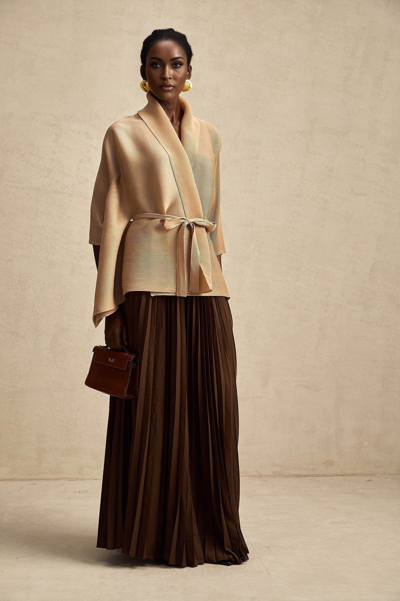 Adèle capedesign pleated top skirt matching set