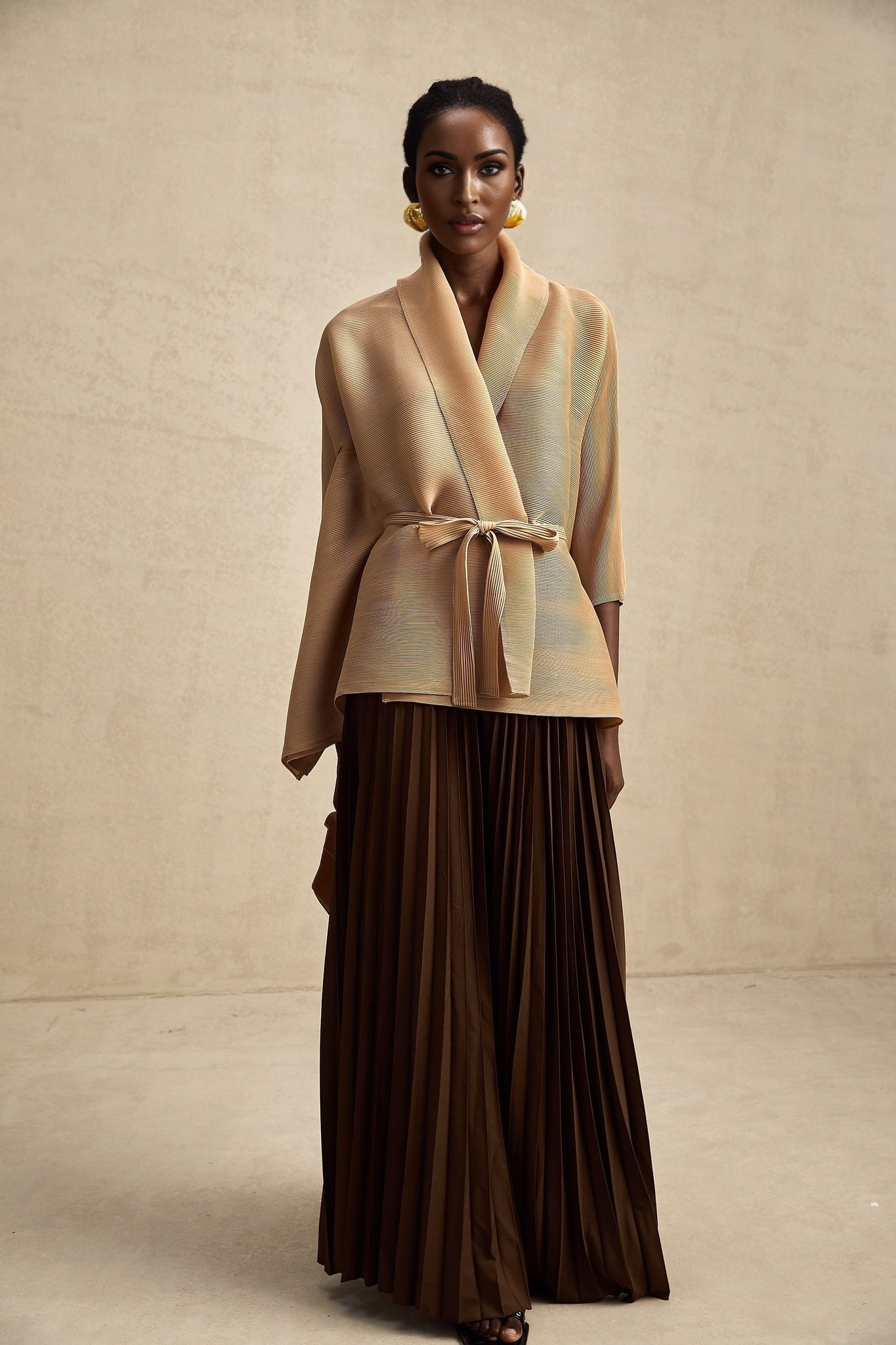 Adèle capedesign pleated top skirt matching set
