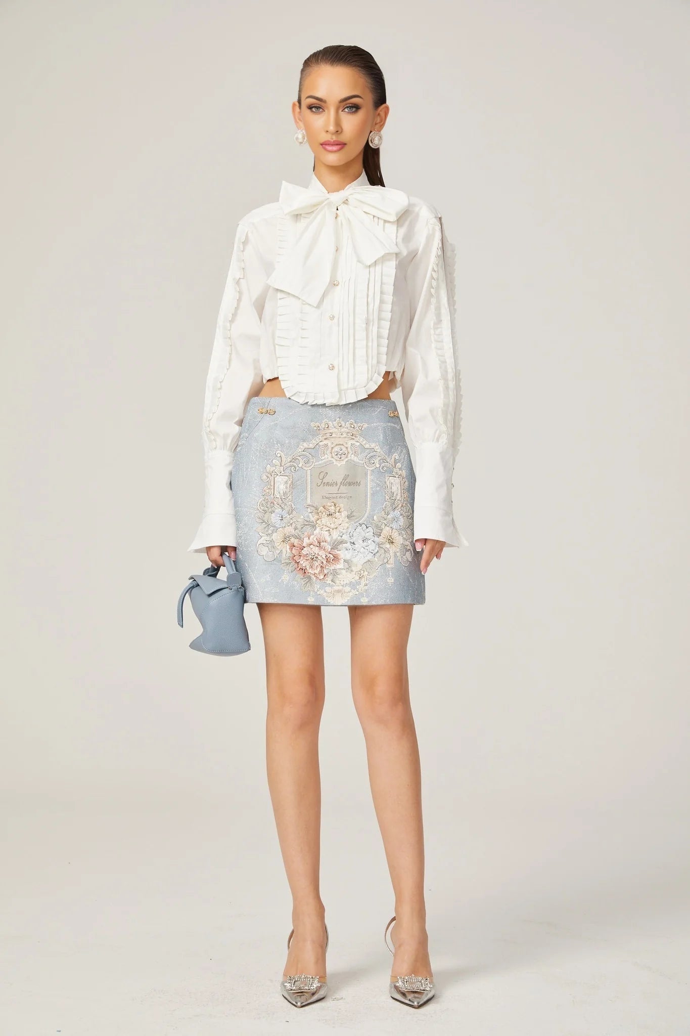 Aliénor blue embroidered mini skirt