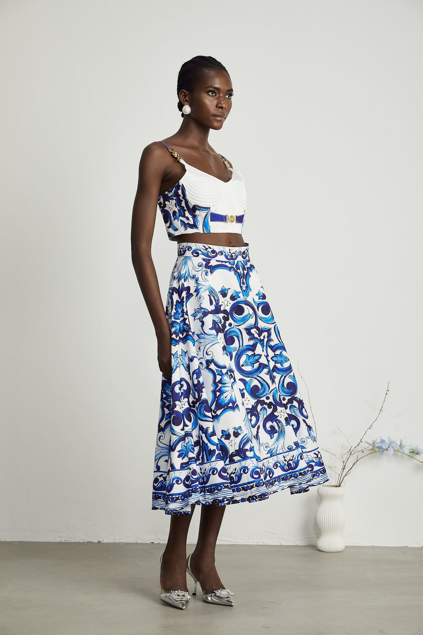 Allegra graphicprinted top skirt matching set