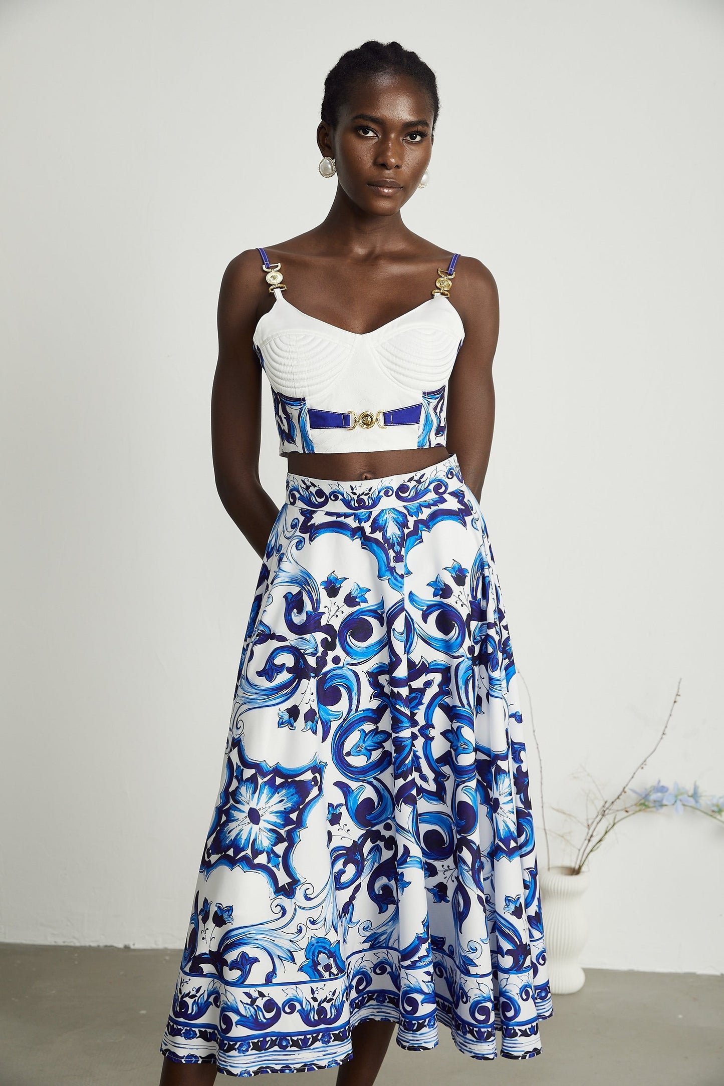Allegra graphicprinted top skirt matching set