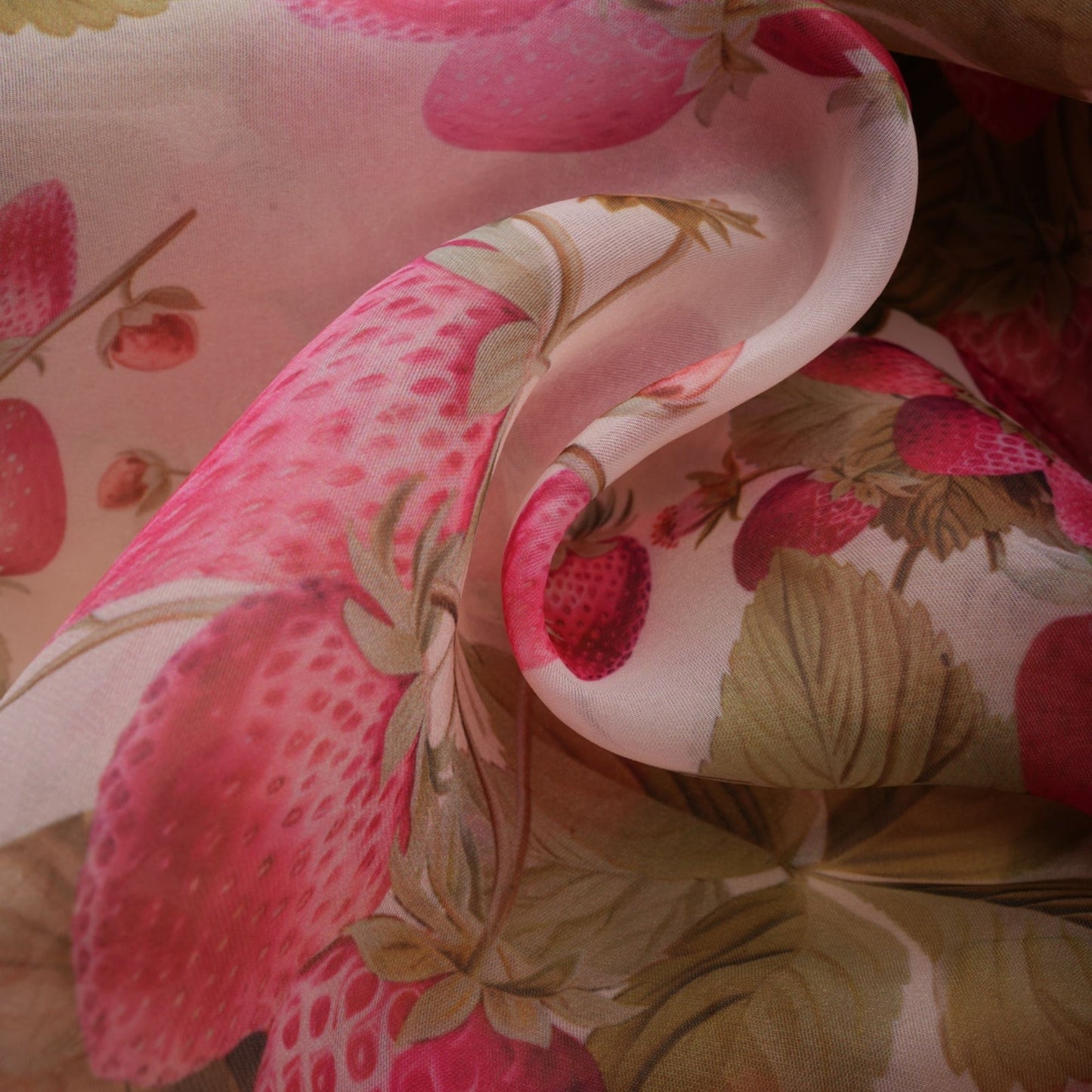 Angèle strawberryprint tiered mini dress