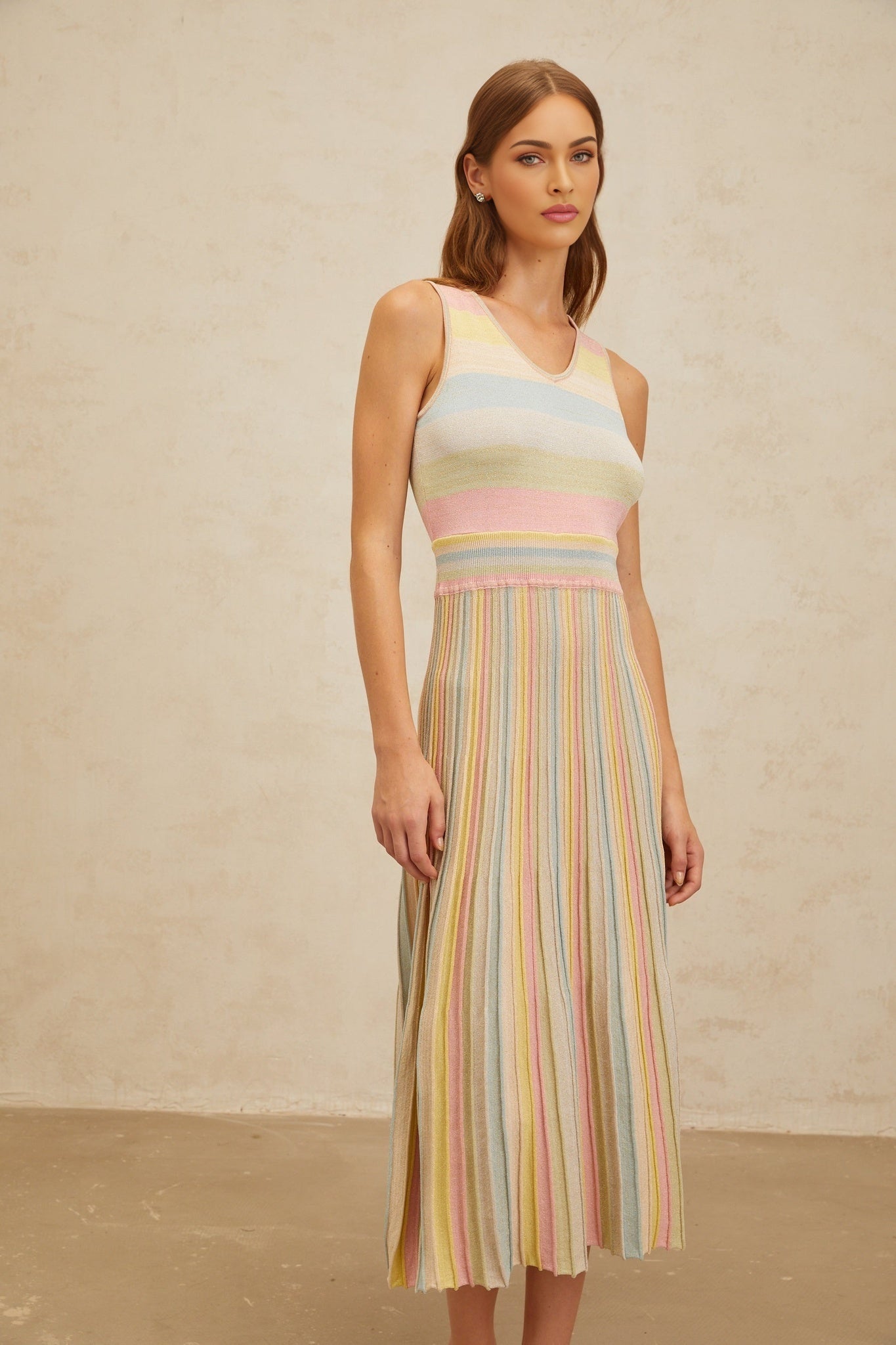 Blue and Multicolor Sleeveless Knitted Dress with V-Neck and Pleated Detailing