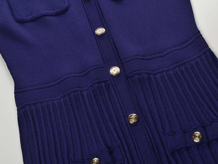 Blue tie-dye fitted knit top with pleats and pockets