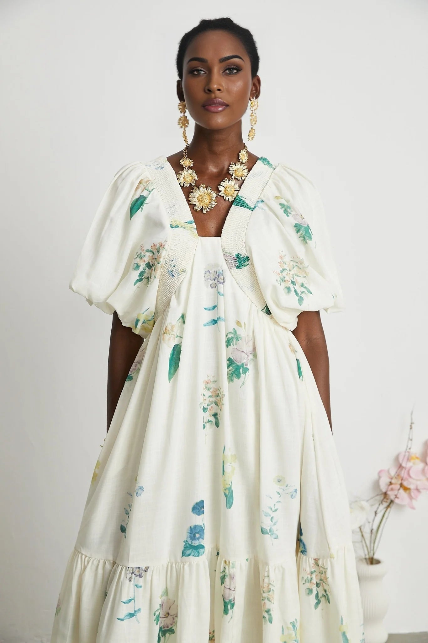 Cyrielle Vneck floralprint midi dress