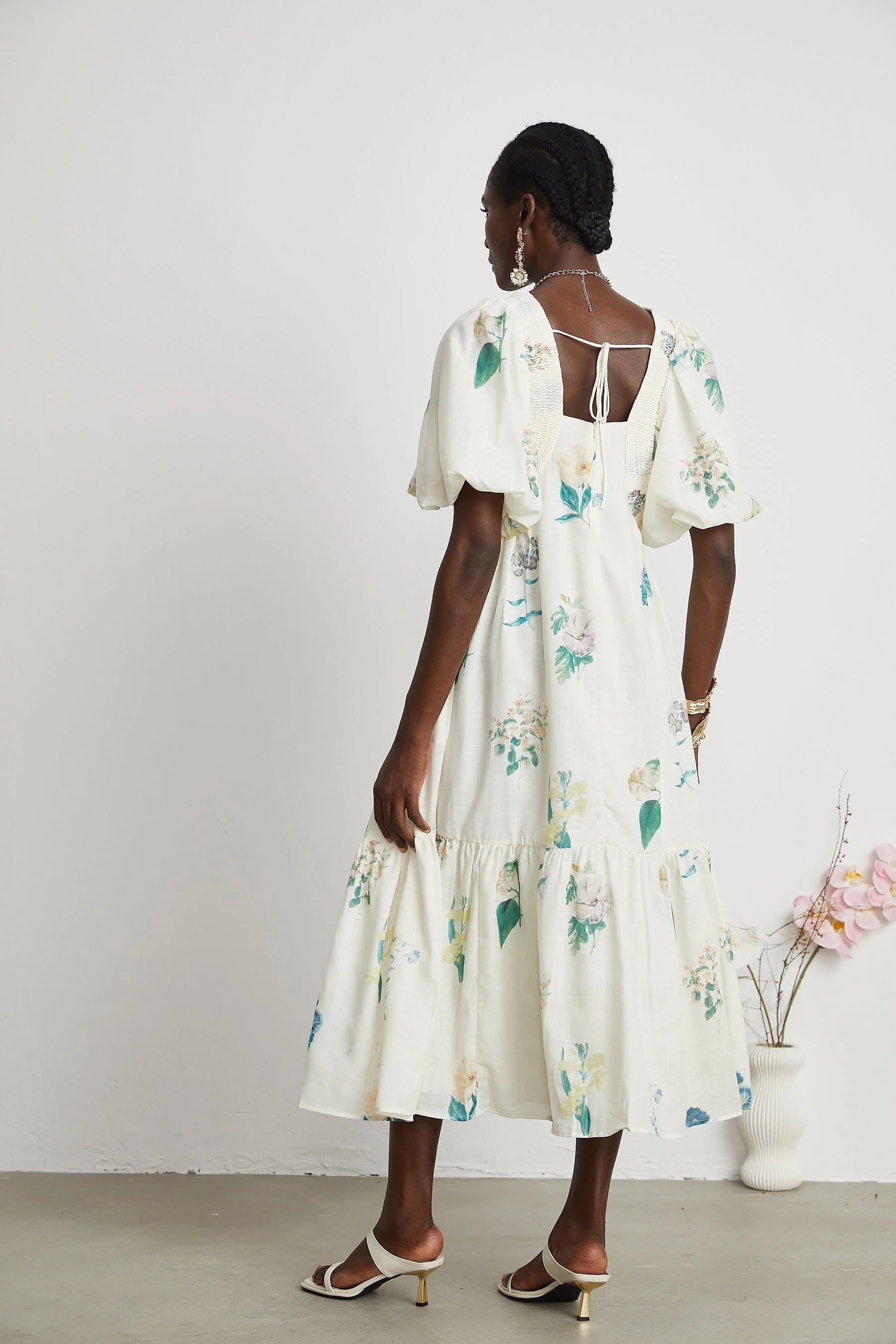 Cyrielle Vneck floralprint midi dress