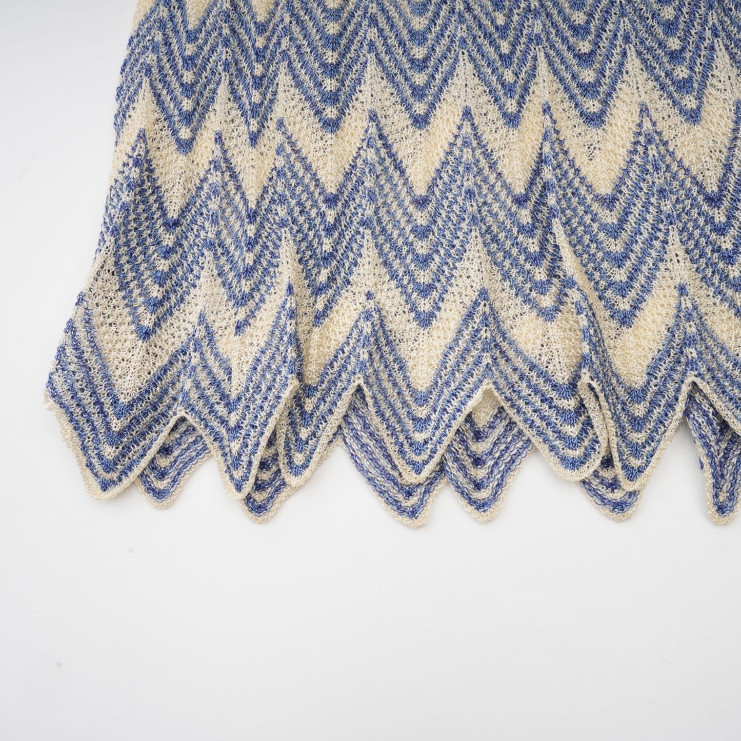 Daniela blue zigzagdesign knit top skirt matching set
