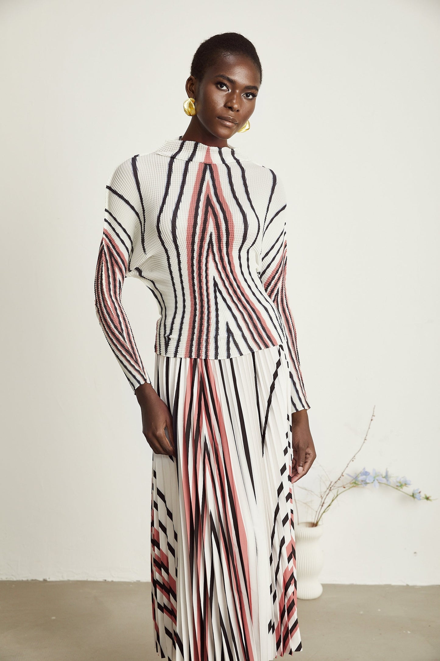 Désirée lineprint stretch top skirt matching set