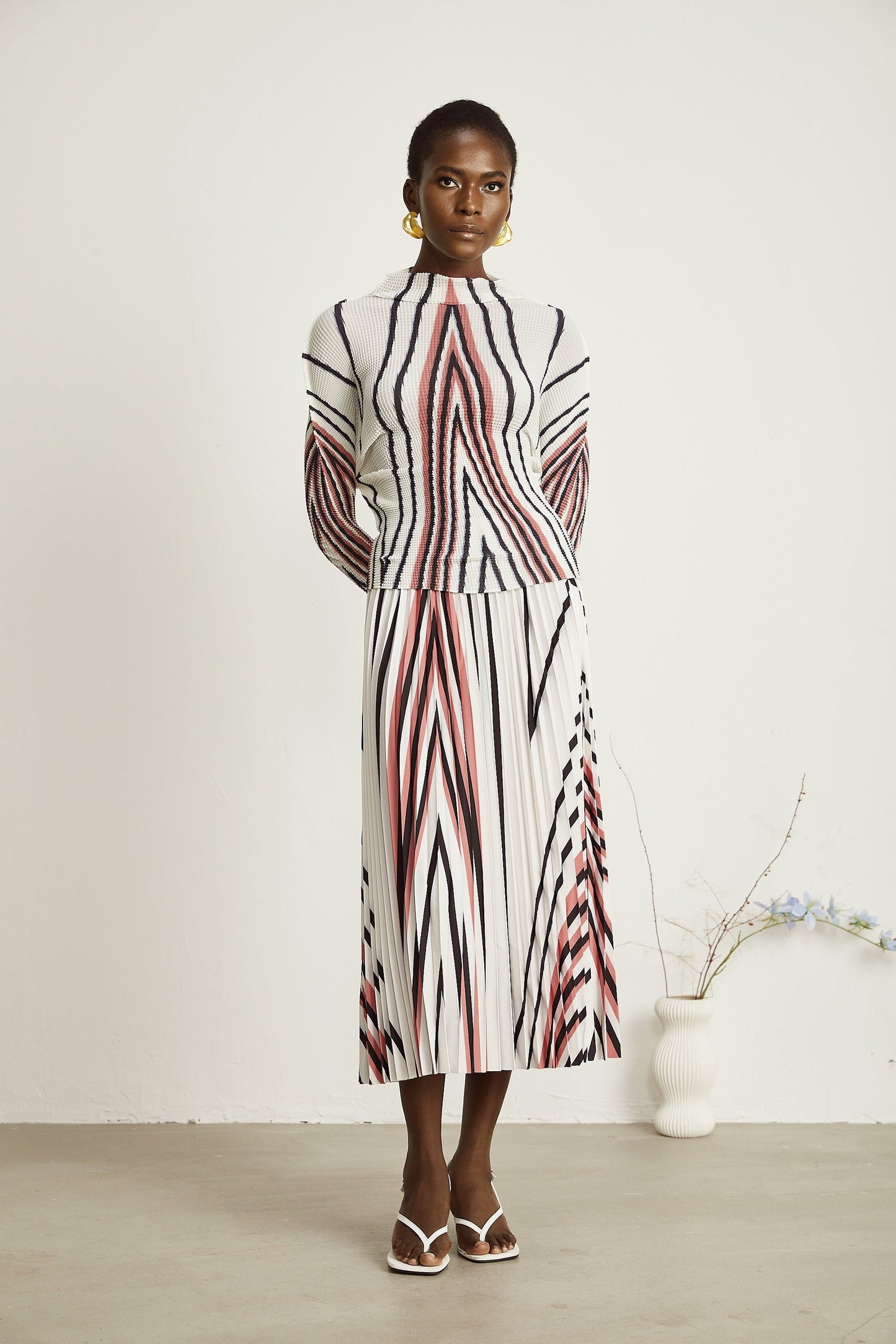 Désirée lineprint stretch top skirt matching set
