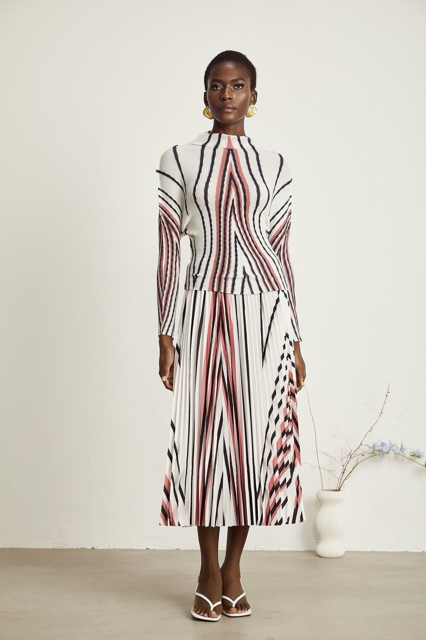 Désirée lineprint stretch top  skirt matching set