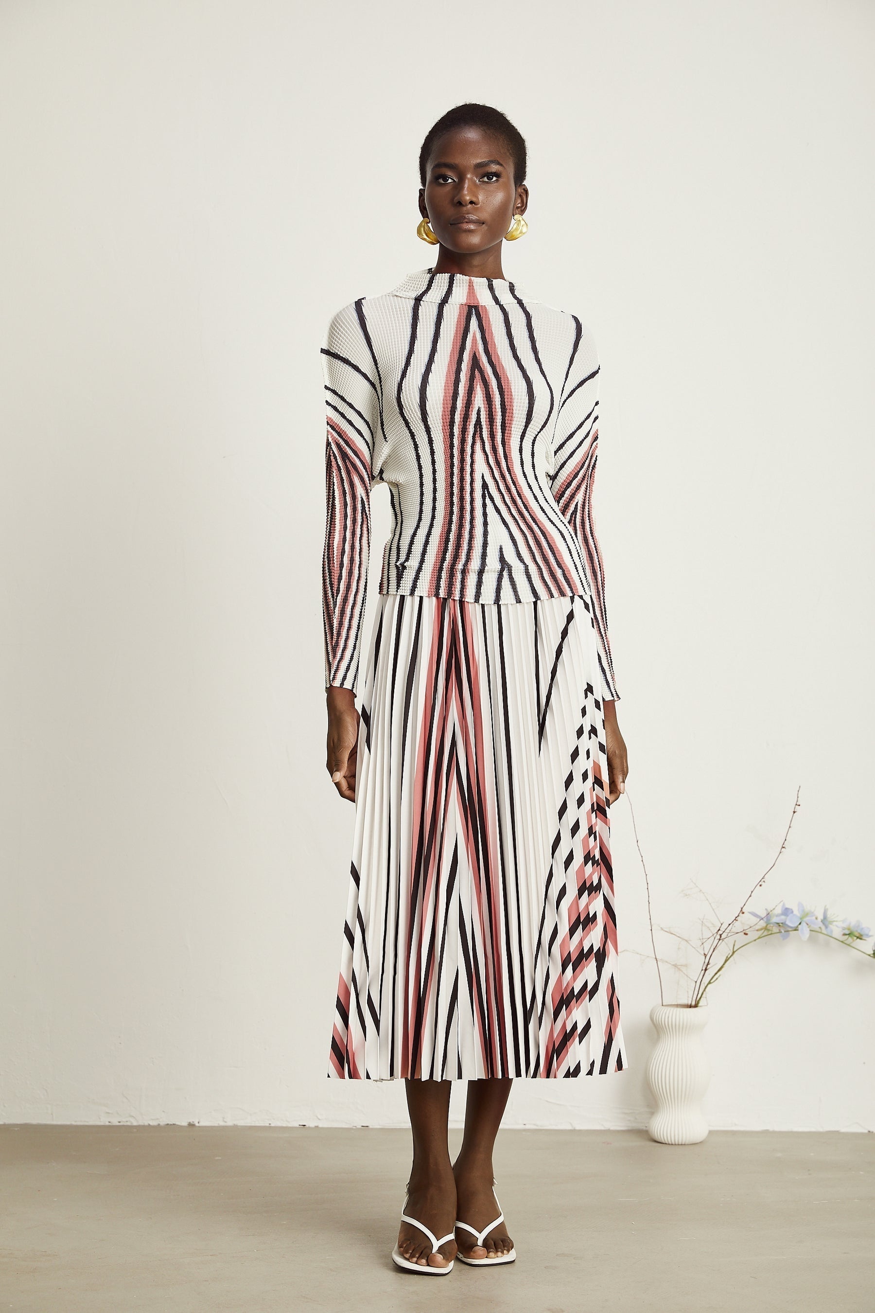 Désirée lineprint stretch top  skirt matching set