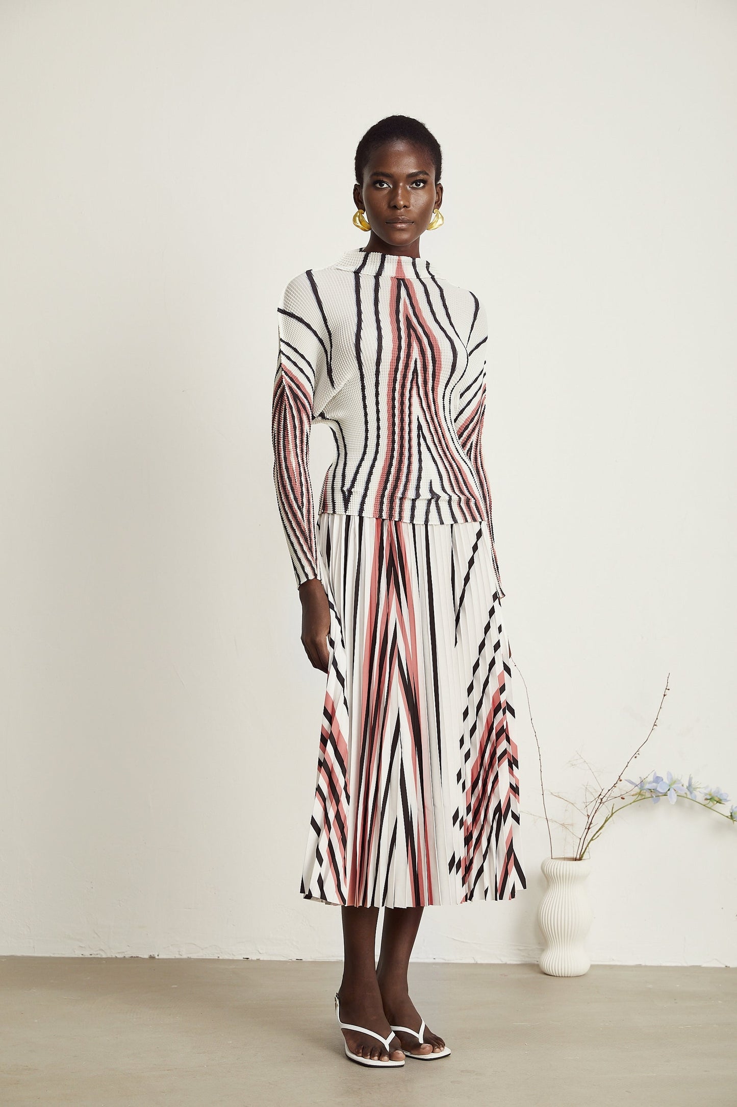 Désirée lineprint stretch top skirt matching set