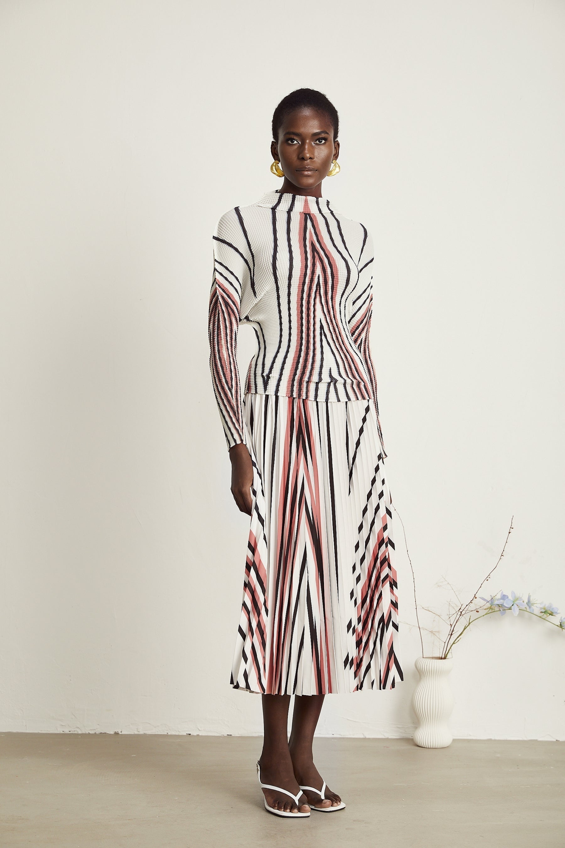 Désirée lineprint stretch top  skirt matching set