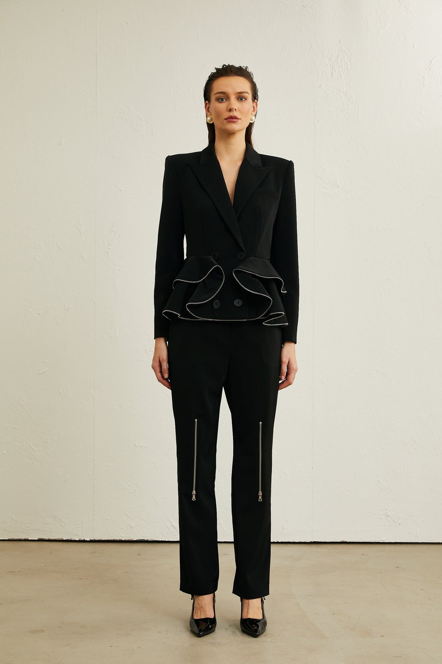 Élise black zipdetail jacket trousers matching set