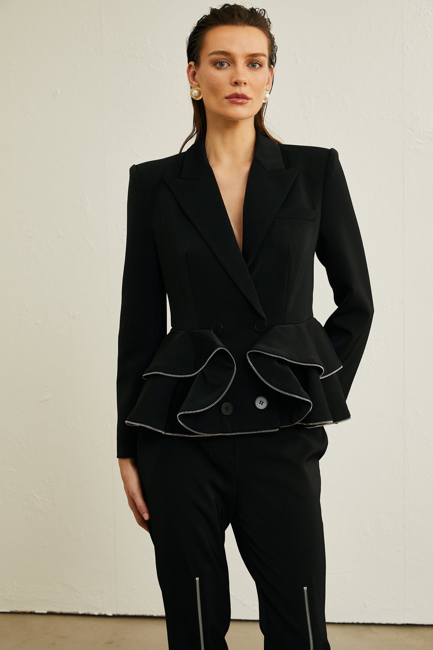 Élise black zipdetail jacket trousers matching set