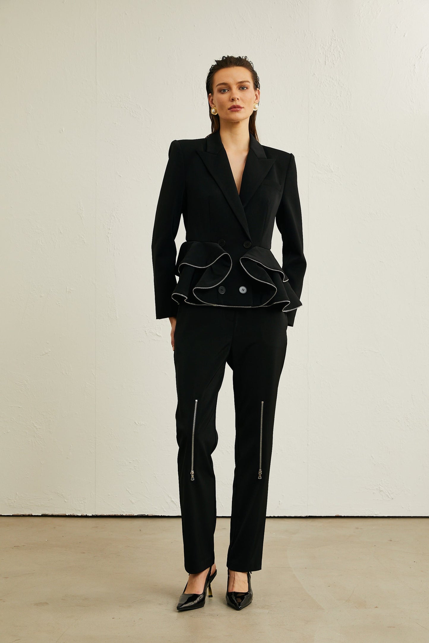 Élise black zipdetail jacket trousers matching set