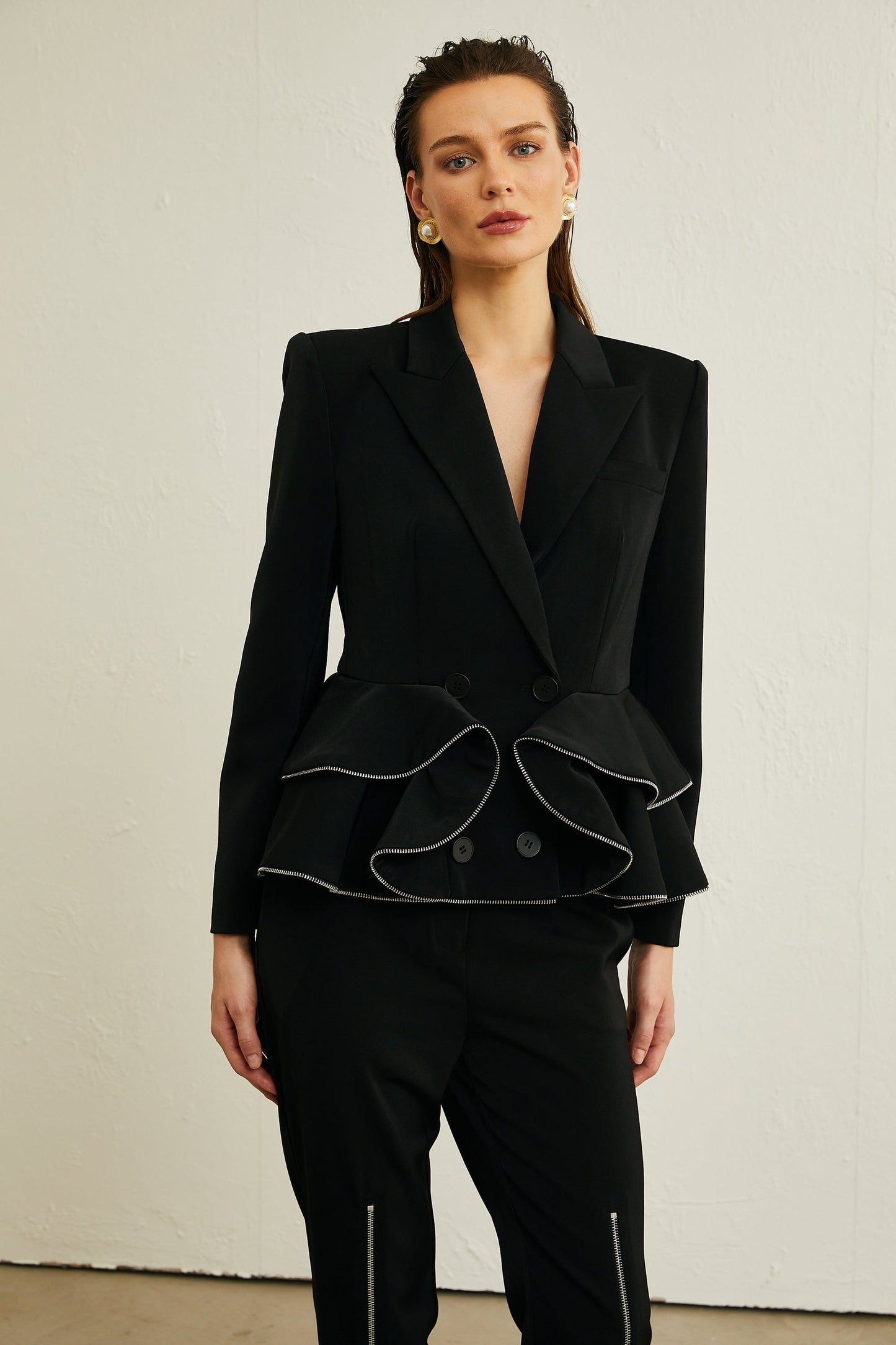 Élise black zipdetail jacket trousers matching set