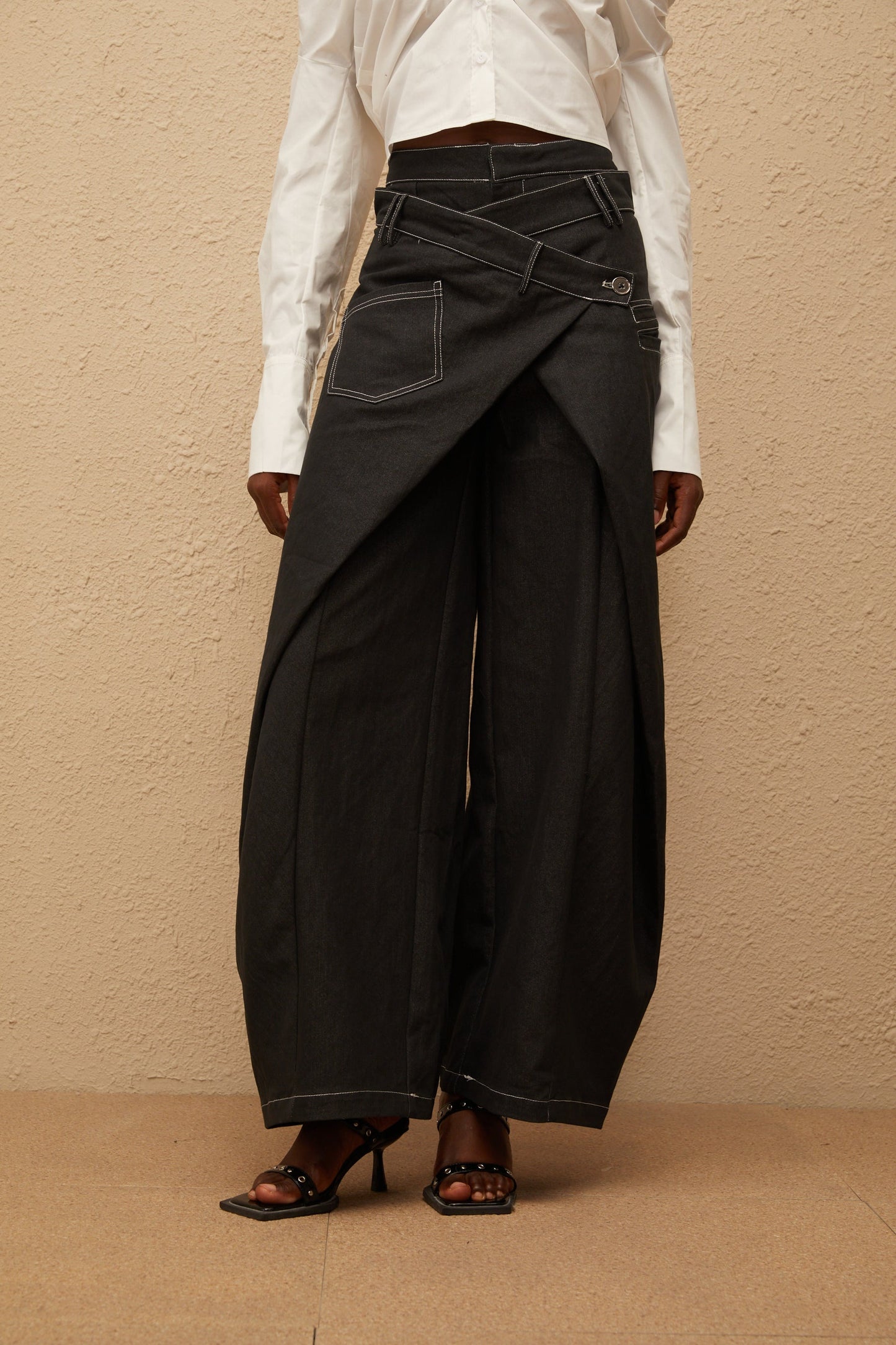 Emma Black Deconstructed Baggy Jeans
