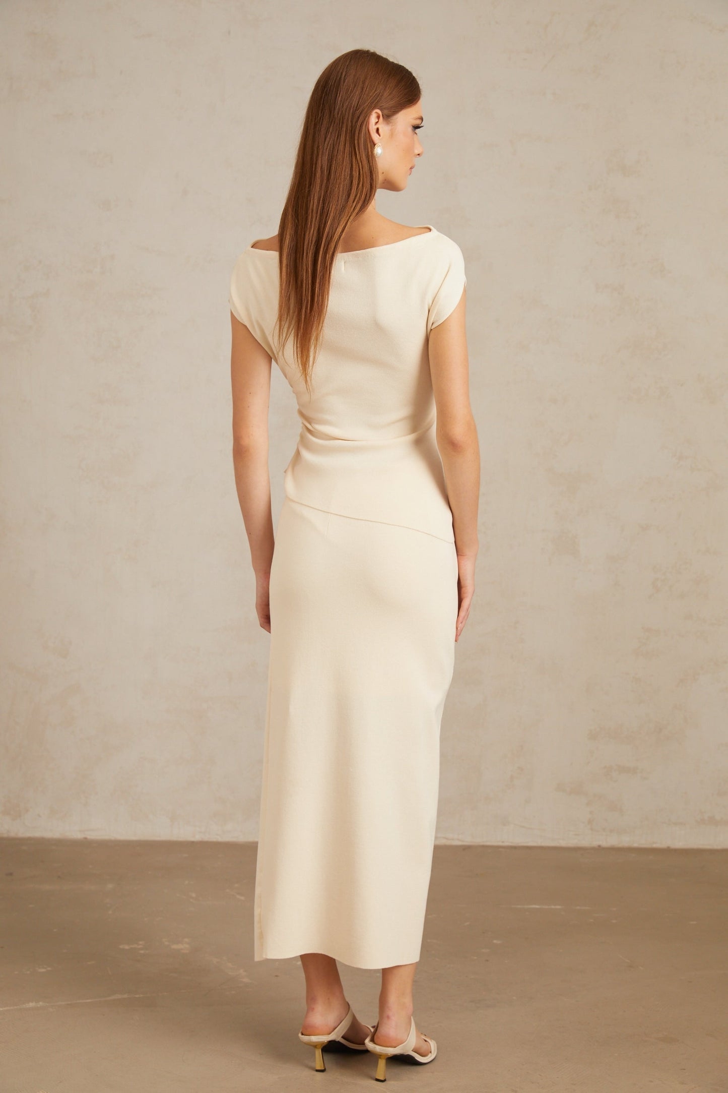 Étienne Neutral Floral Appliqué Knit Top Skirt Set