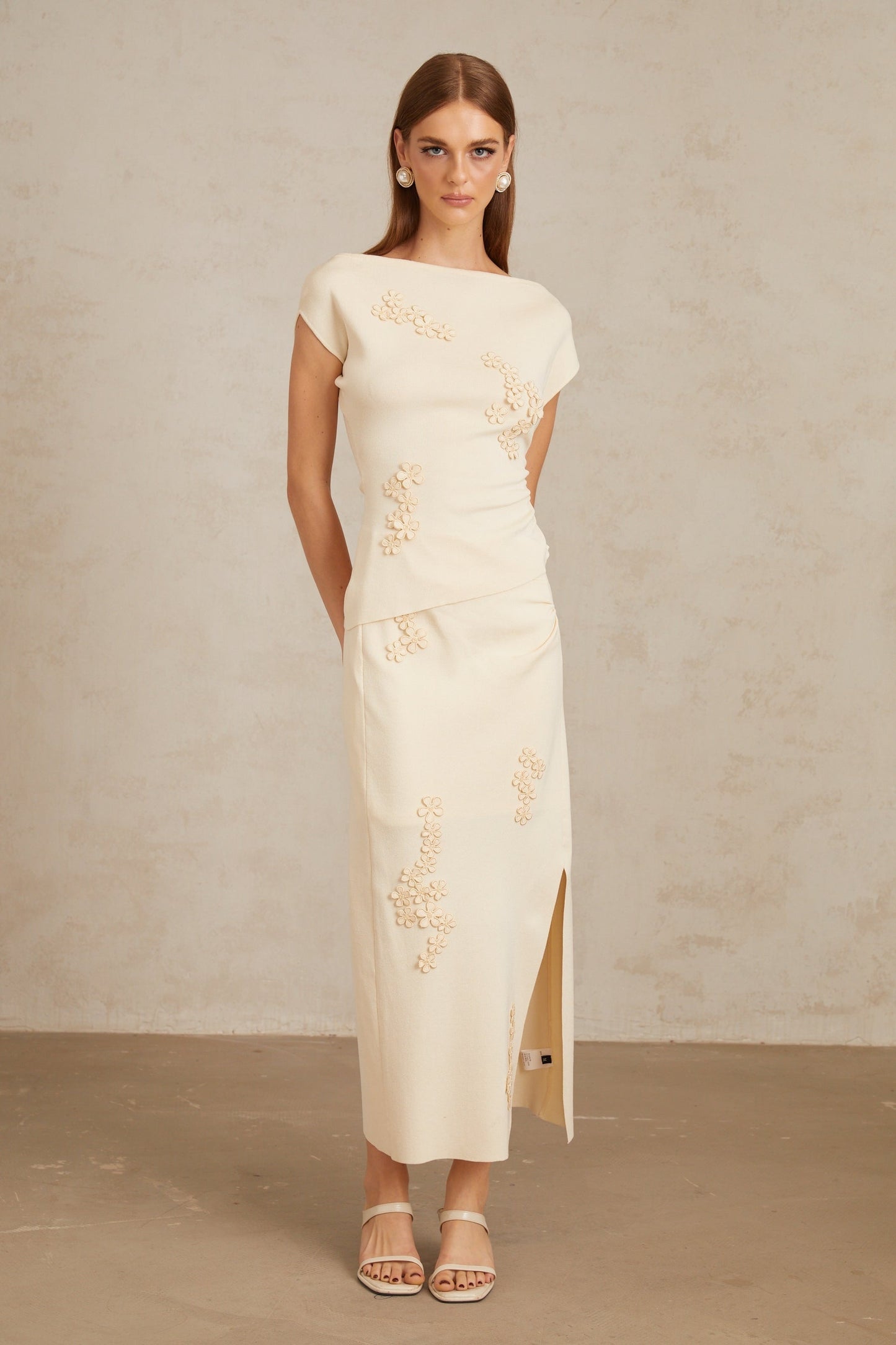 Étienne Neutral Floral Appliqué Knit Top Skirt Set