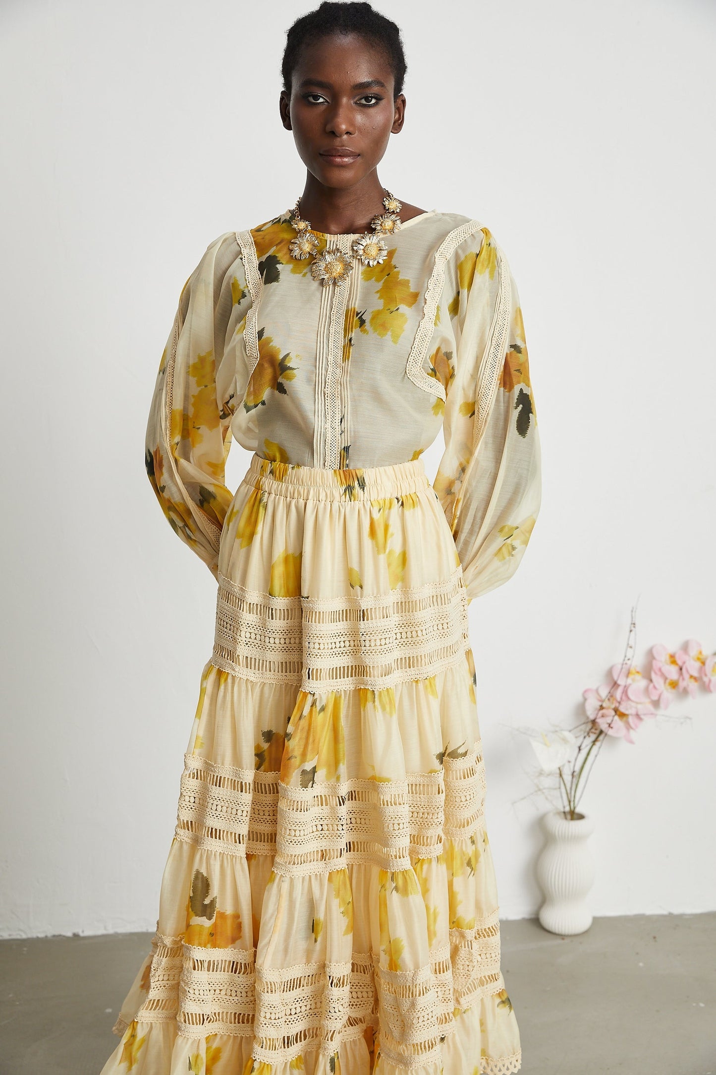Éva yellow floralprint blouse skirt matching set
