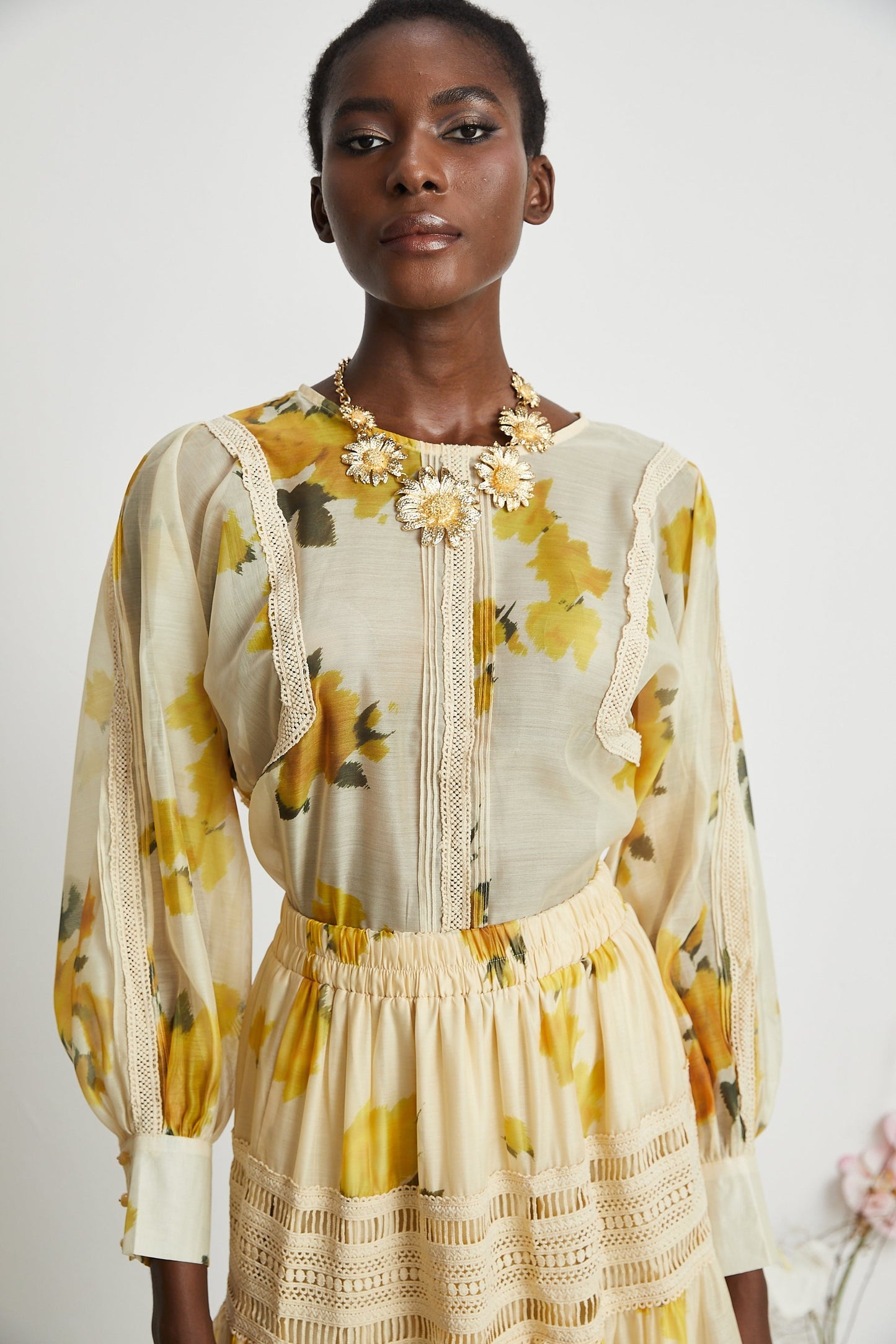 Éva yellow floralprint blouse skirt matching set