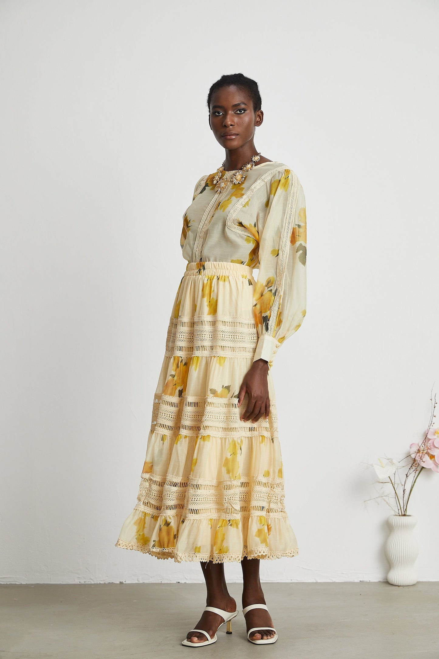 Éva yellow floralprint blouse skirt matching set
