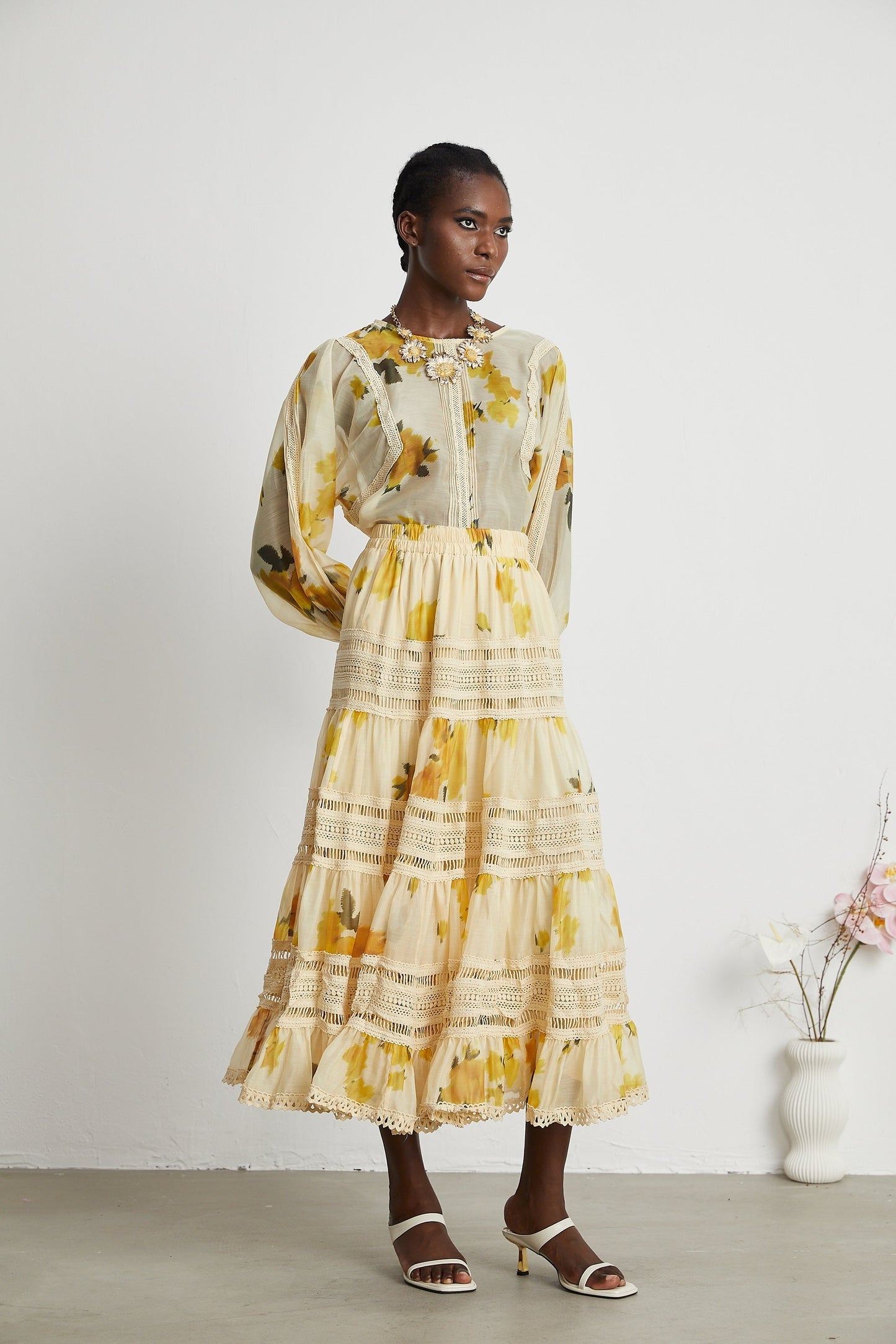 Éva yellow floralprint blouse skirt matching set