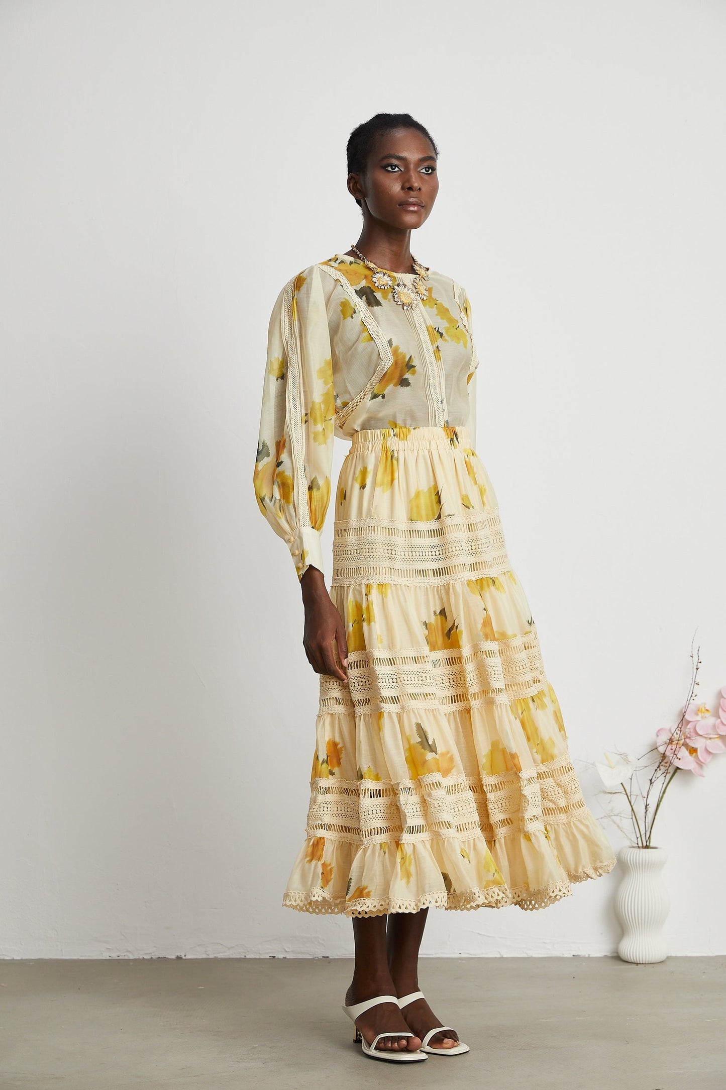 Éva yellow floralprint blouse skirt matching set