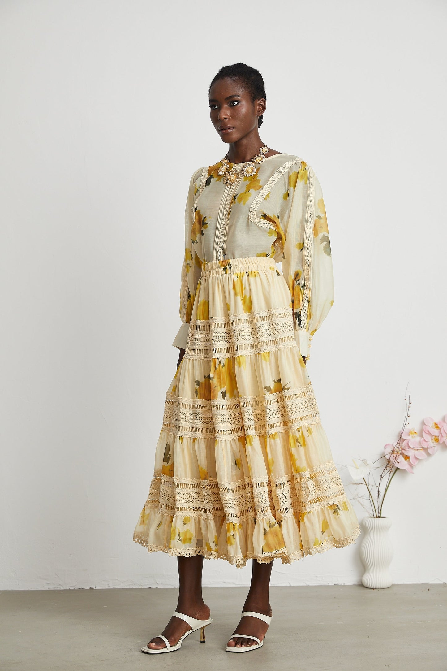 Éva yellow floralprint blouse skirt matching set