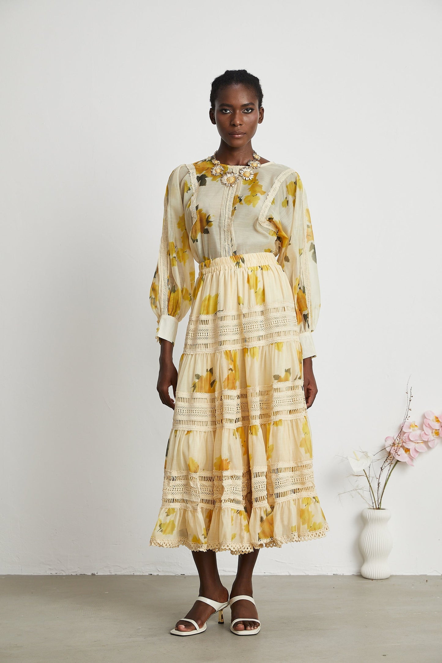 Éva yellow floralprint blouse skirt matching set