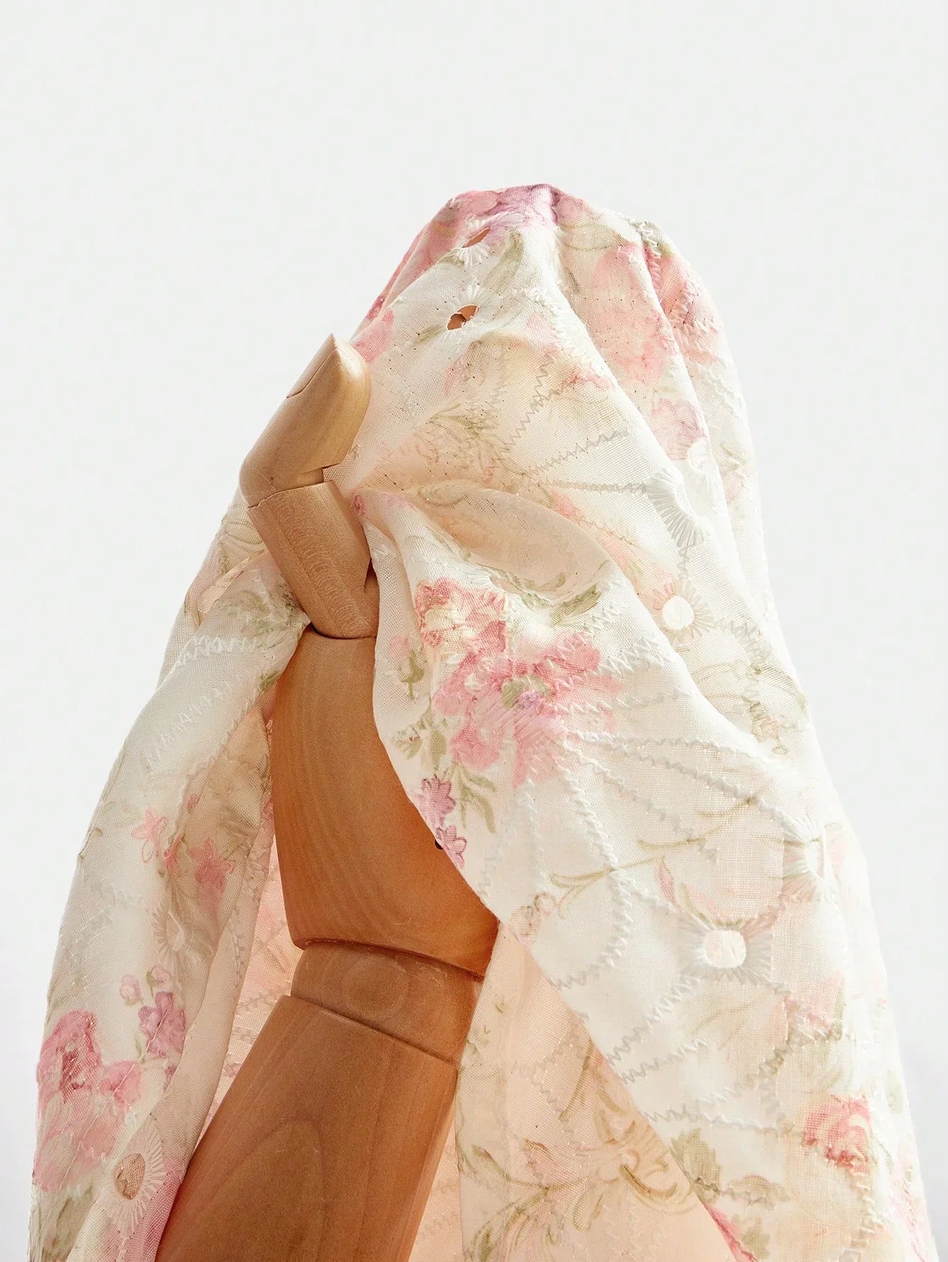 Fashionable amp Elegant Embroidered Floral VNeck ALine Midi Skirt Suitable For Valentines Day