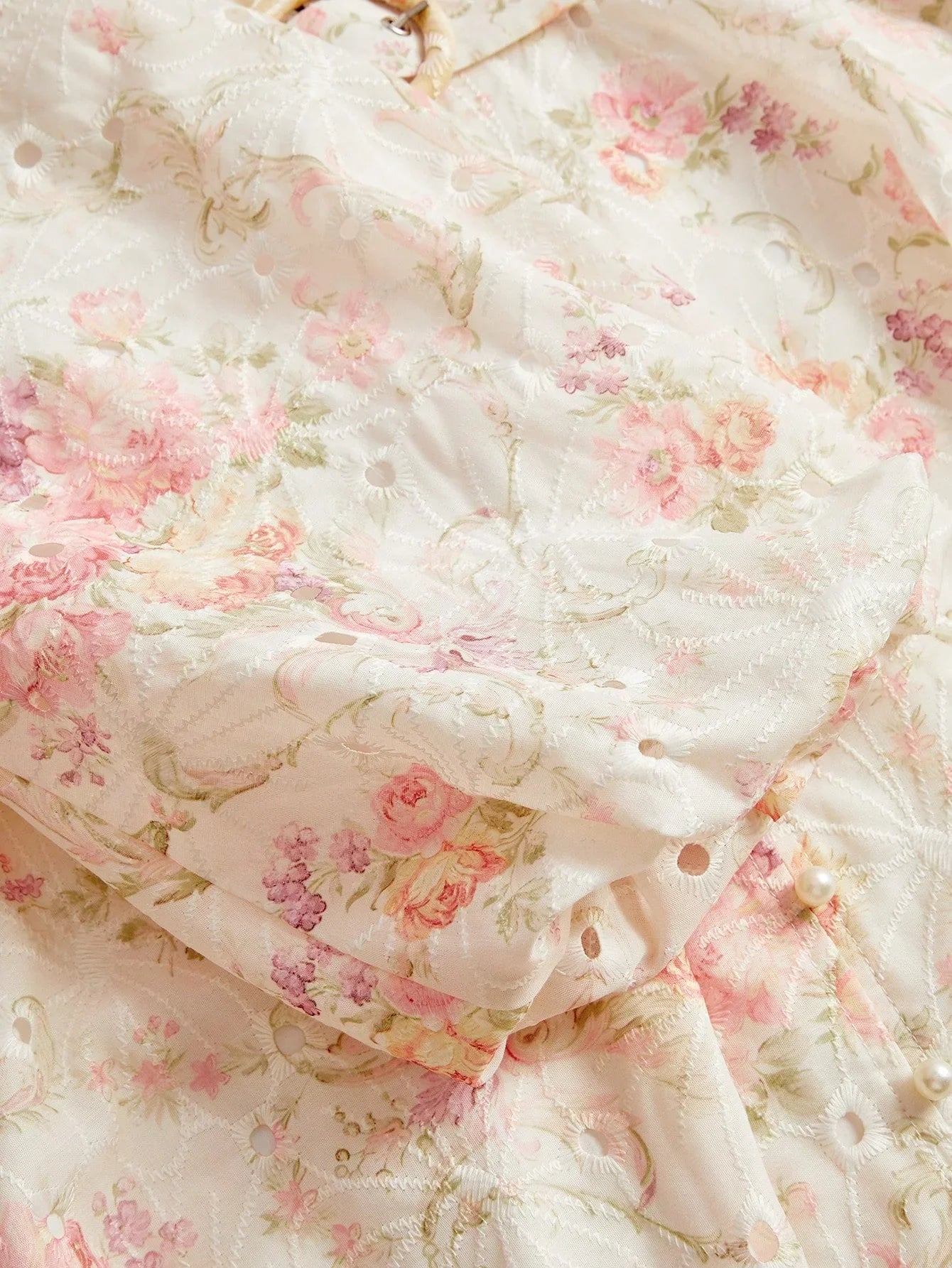 Fashionable amp Elegant Embroidered Floral VNeck ALine Midi Skirt Suitable For Valentines Day