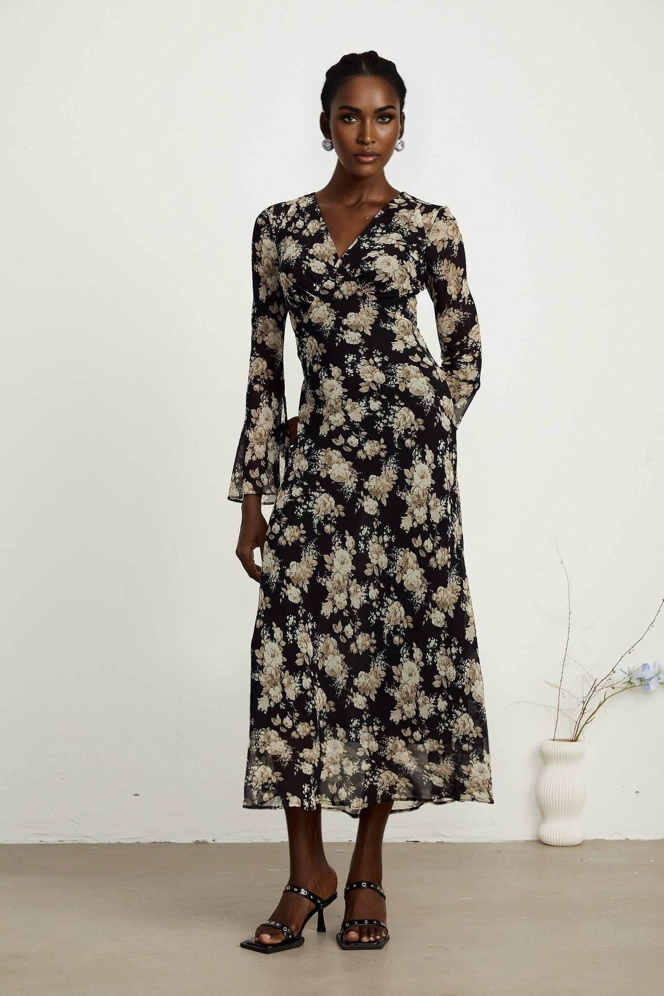 Hannah black floralprint flared midi dress