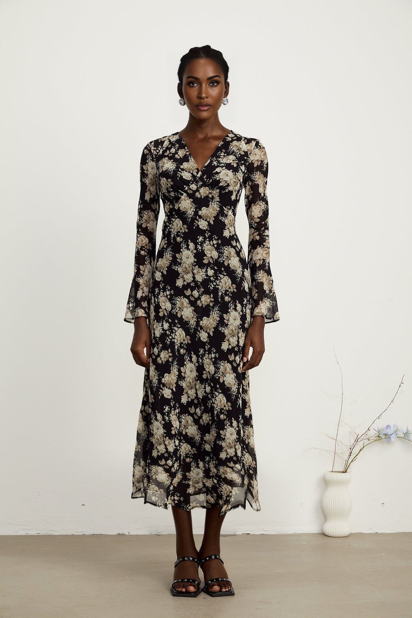 Hannah black floralprint flared midi dress