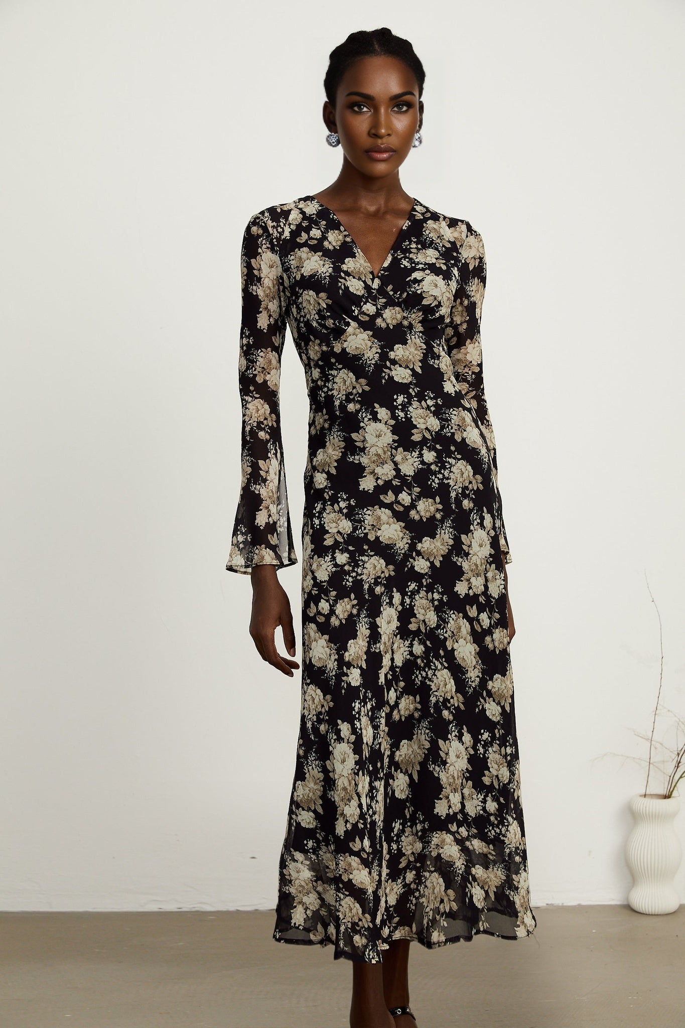 Hannah black floralprint flared midi dress