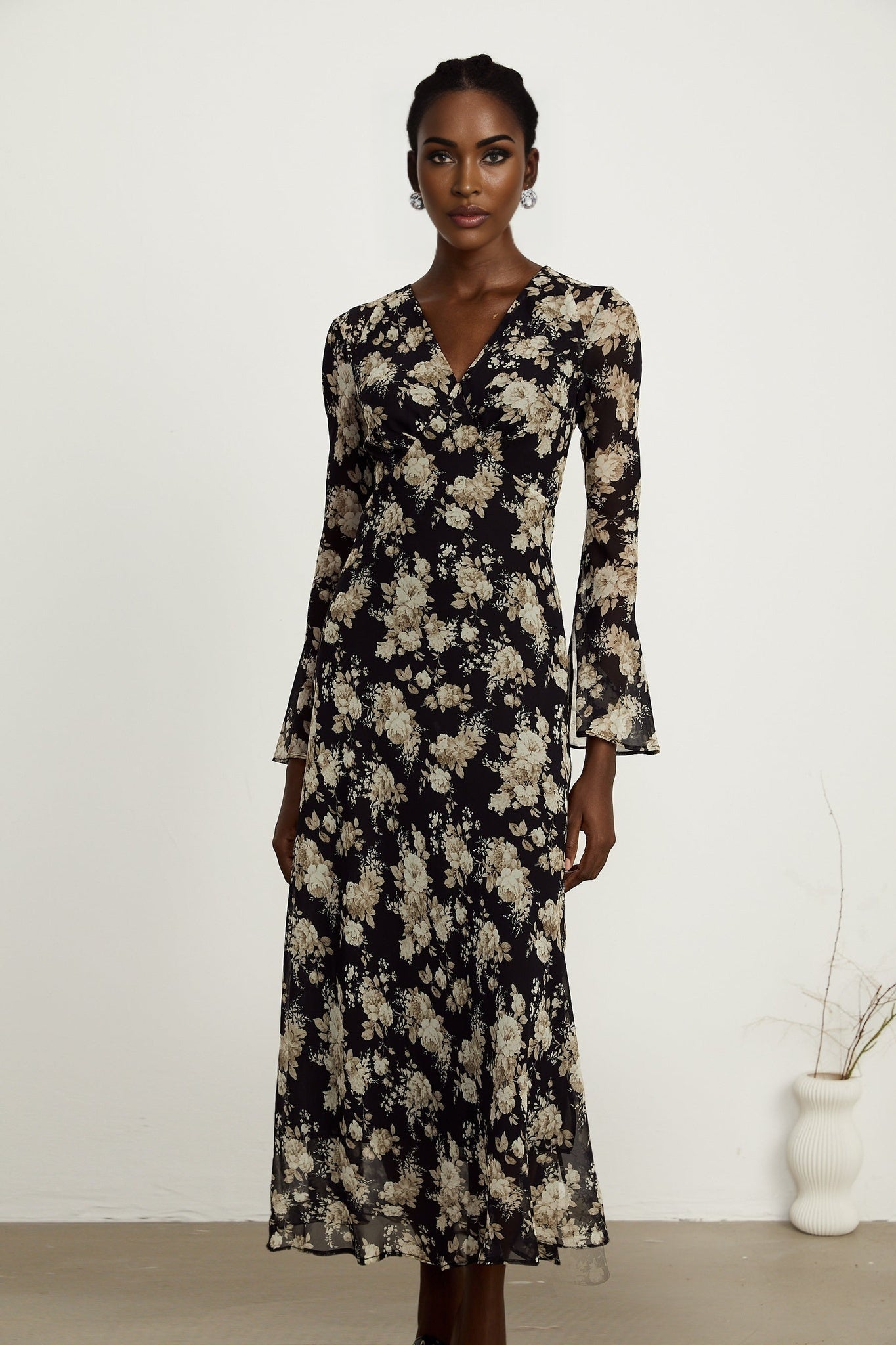 Hannah black floralprint flared midi dress