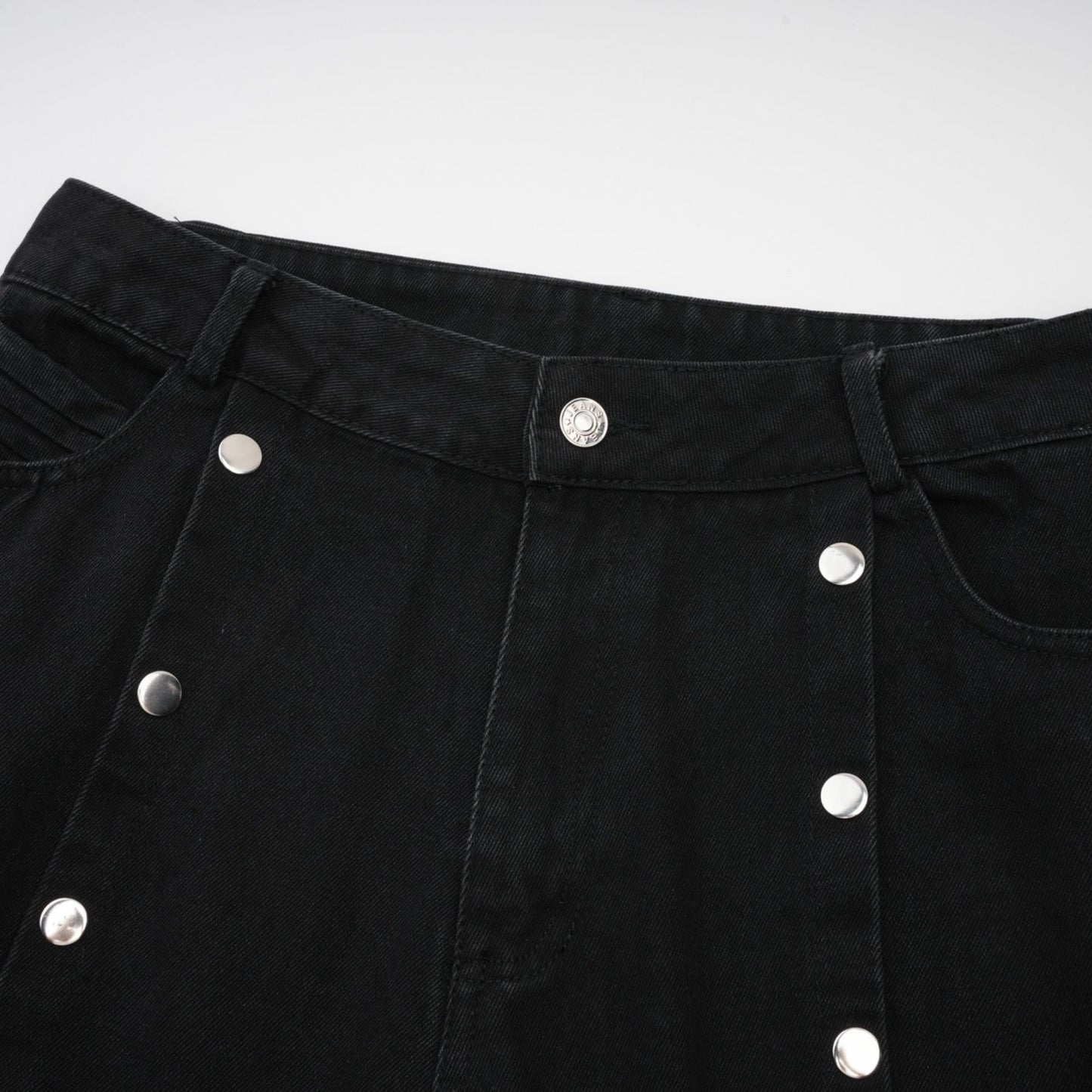 Janelle buttoned straightleg jeans