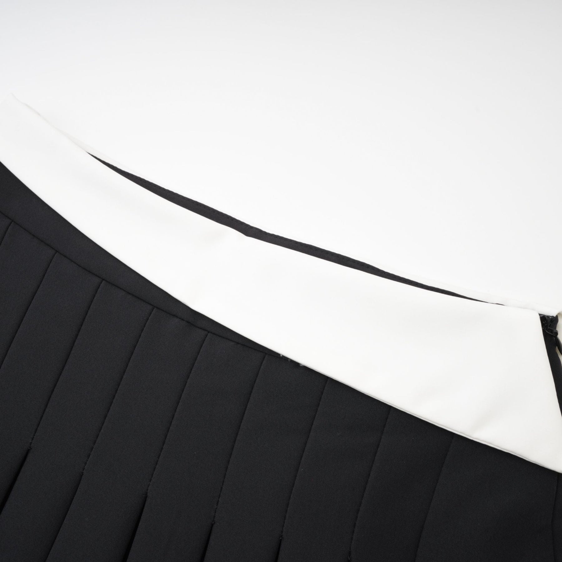 Juliette black jacket  skirt matching set