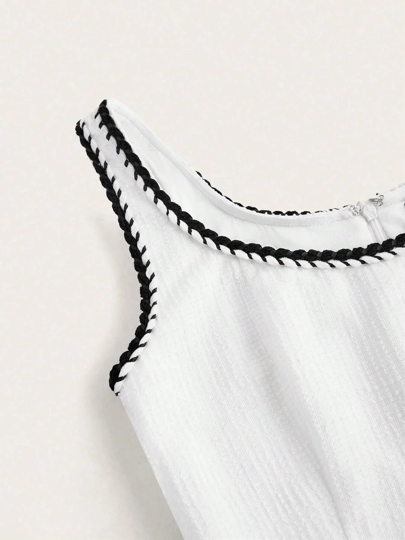 Ladies Knitted Autumn Black Contrasting White Decoration Small Fragrance Style Casual Slim Fit