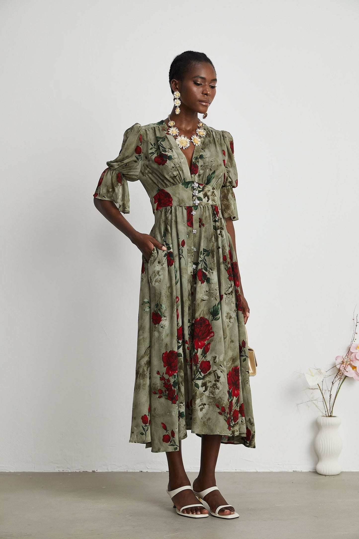Mélisande floralprint Vneck midi dress