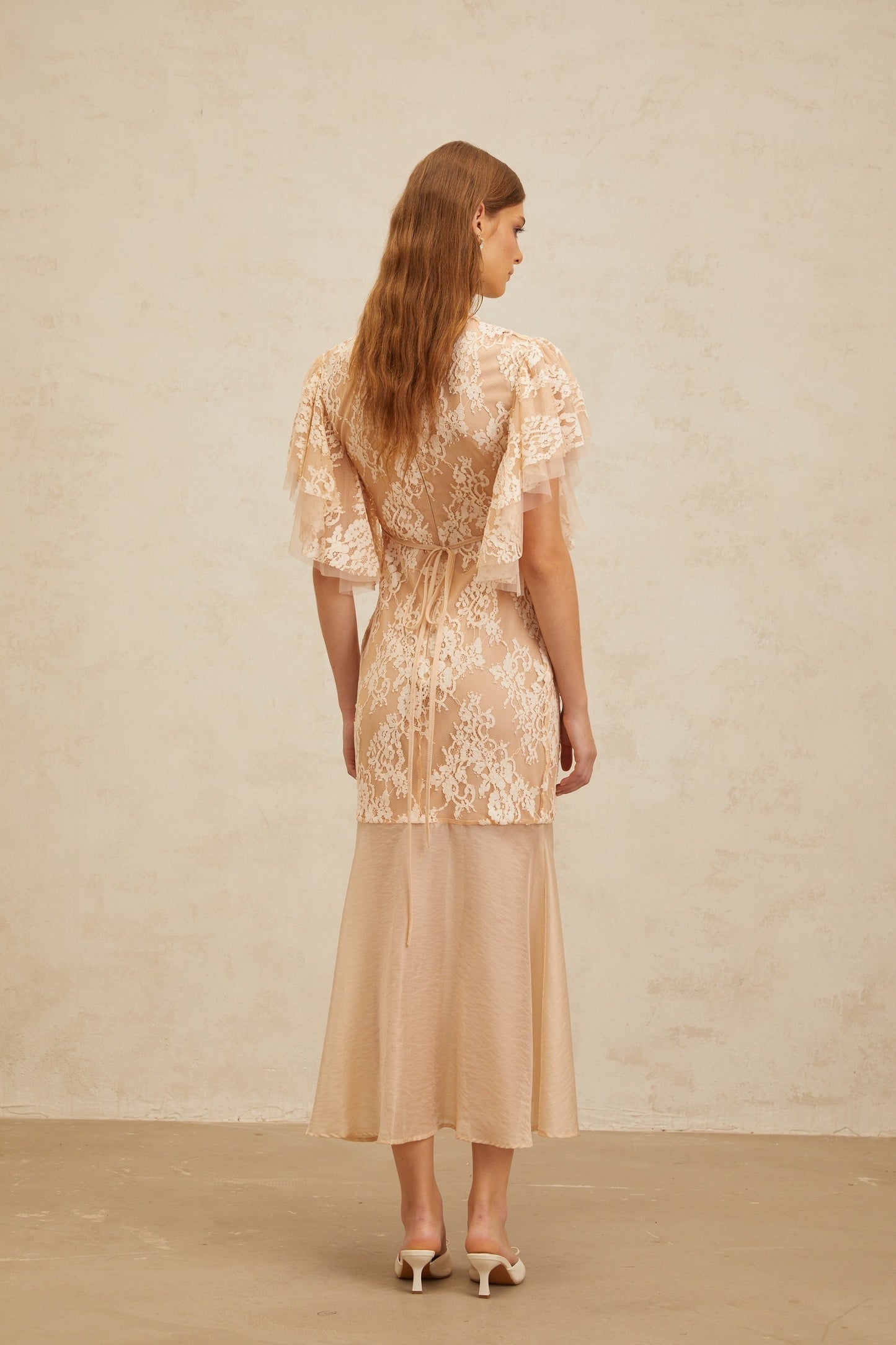 Neutrals Floral Lace Mermaid Hem Dress with Ruffled Batwing Sleeves