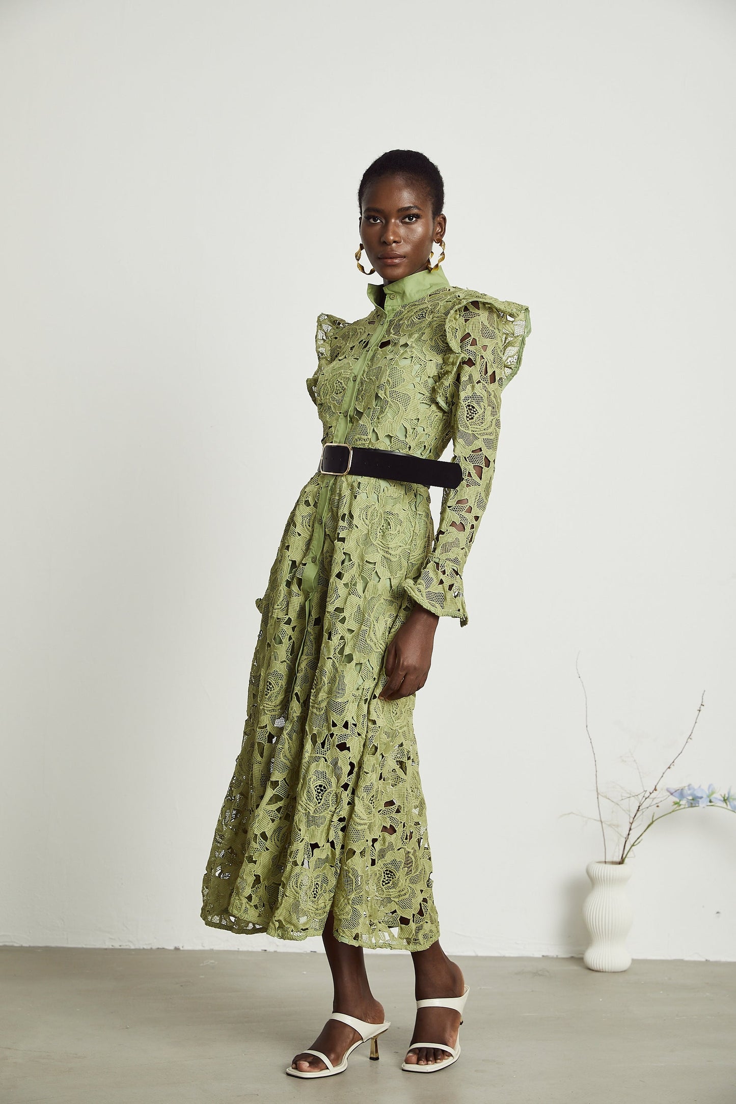 Noémie floralembroidered midi dress in Green