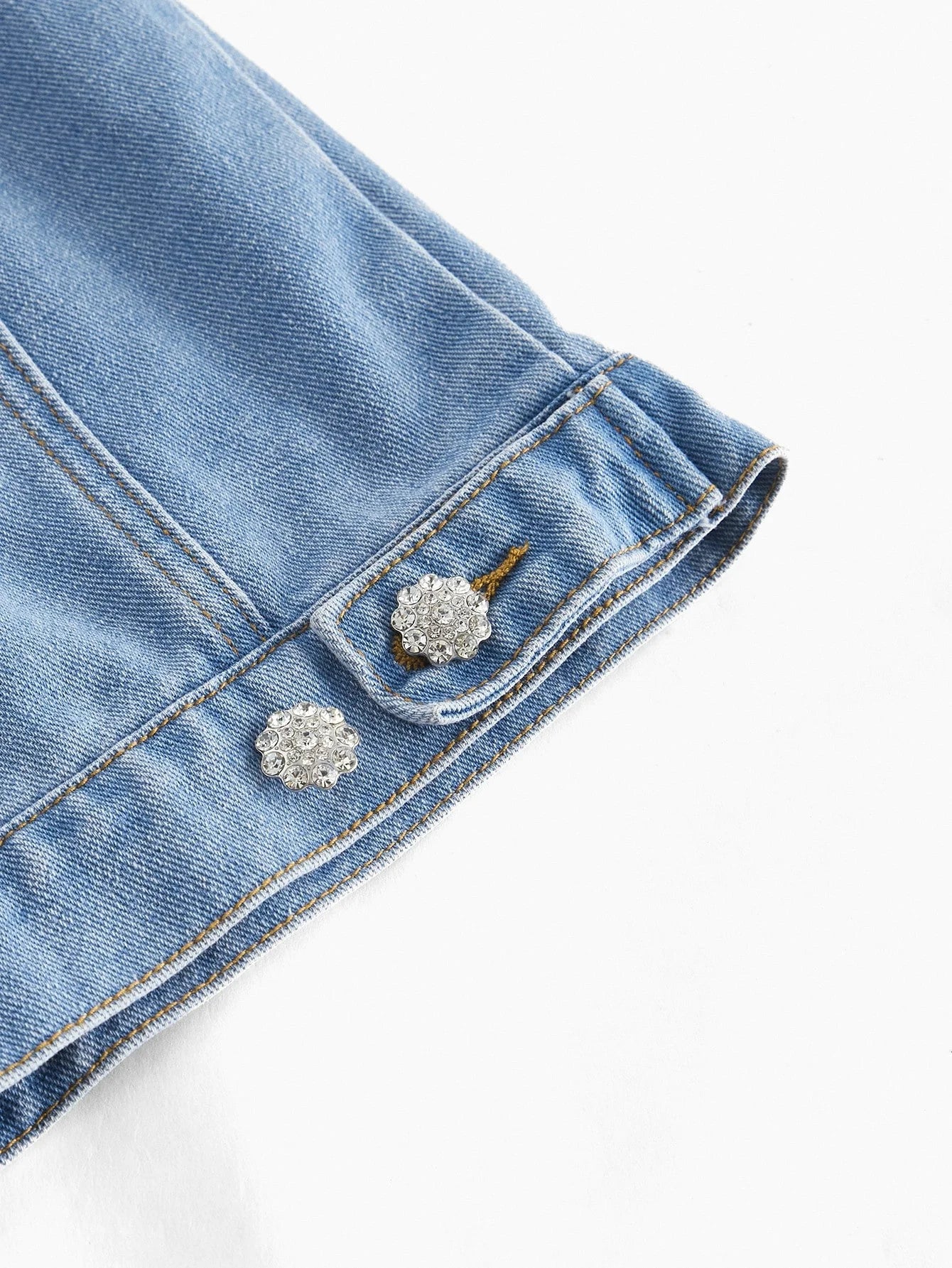 PREMIUM CONTRAST TRIM EMBROIDERY DENIM BLOUSE
