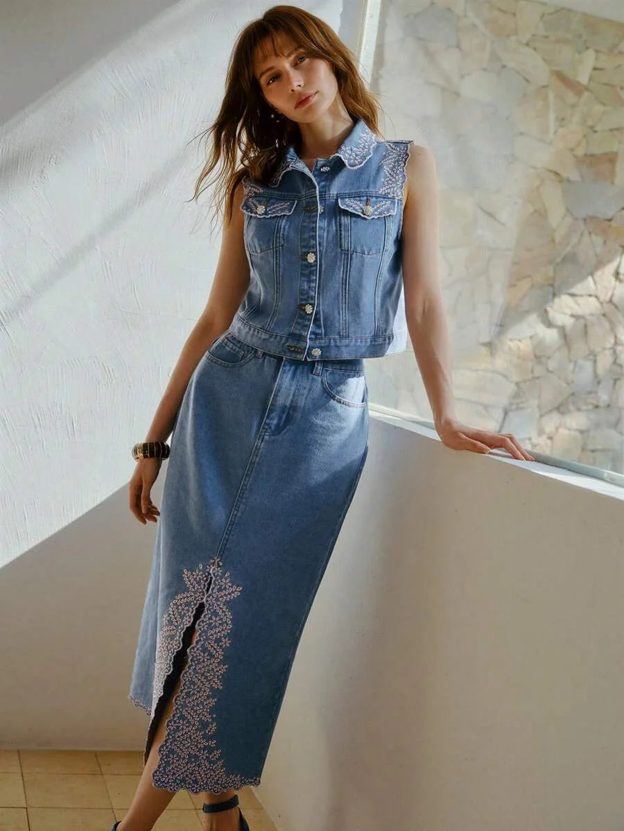 PREMIUM CONTRAST TRIM EMBROIDERY DENIM BLOUSE